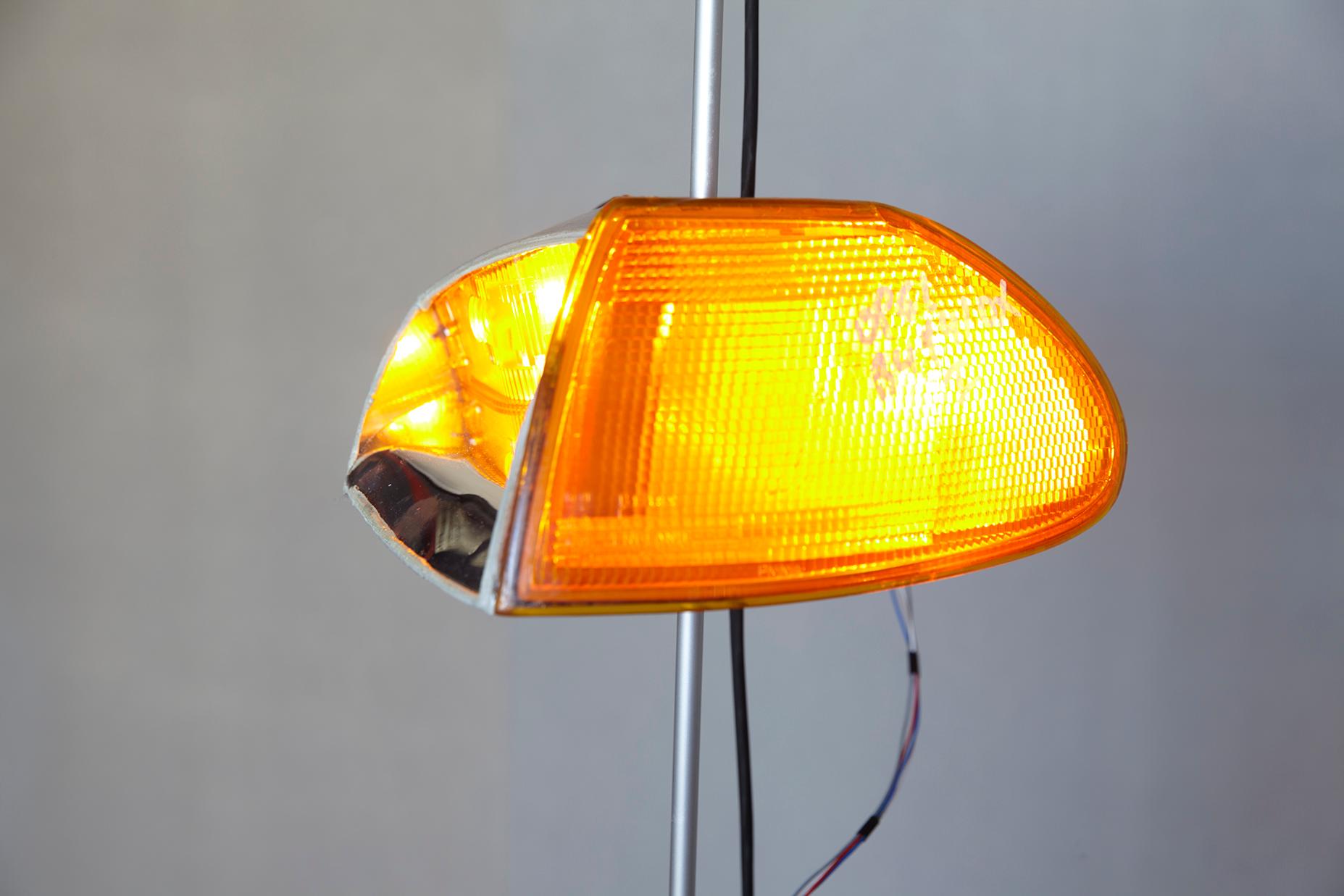 Lámpara de pie Upcycled Vehículos de Segunda Mano Contemporánea Clio 2 by Antoni Arola Español en venta
