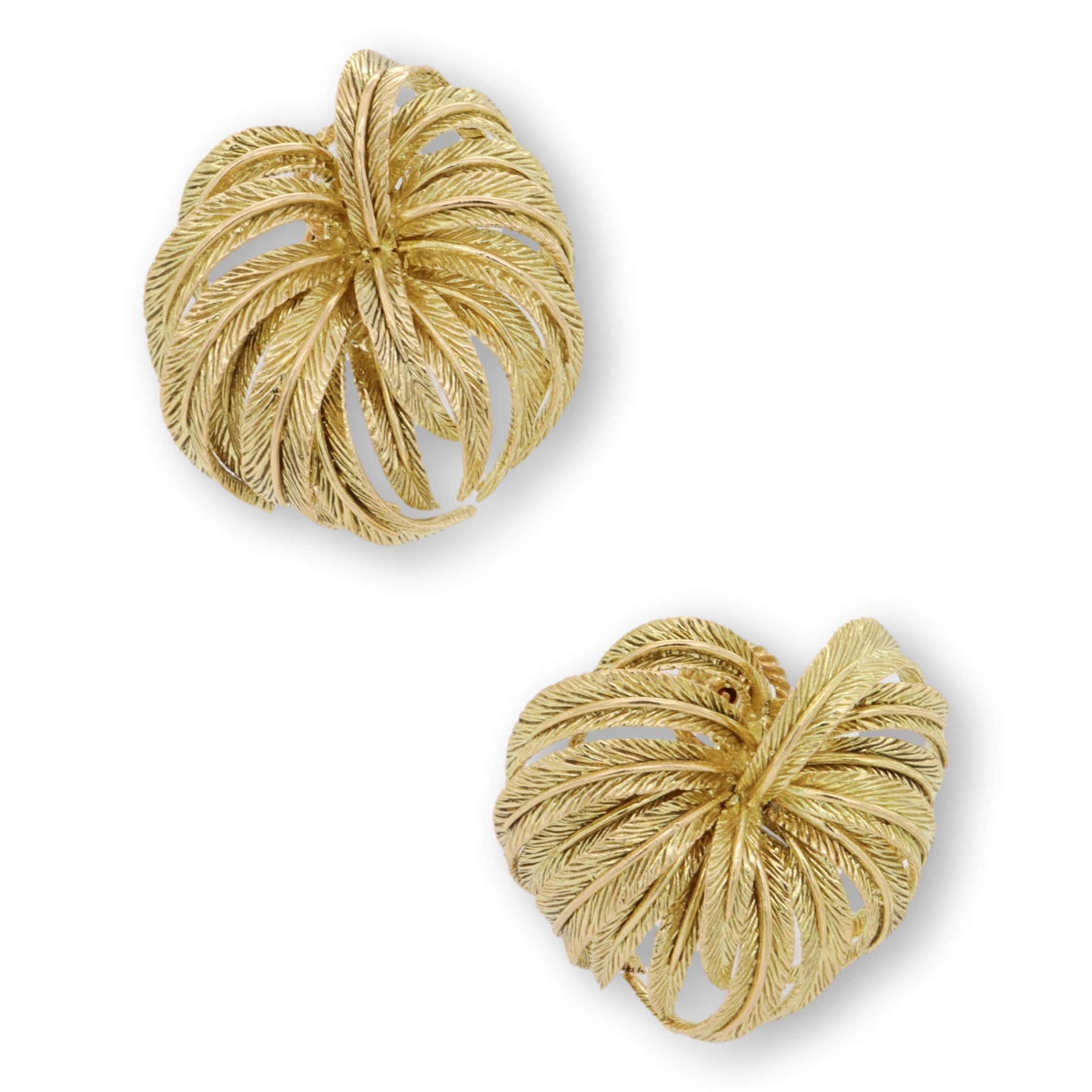 Retro Vintage 18K Yellow Gold Large Omega Clip Earrings Palm Leaf Motif Circa 1950's For Sale