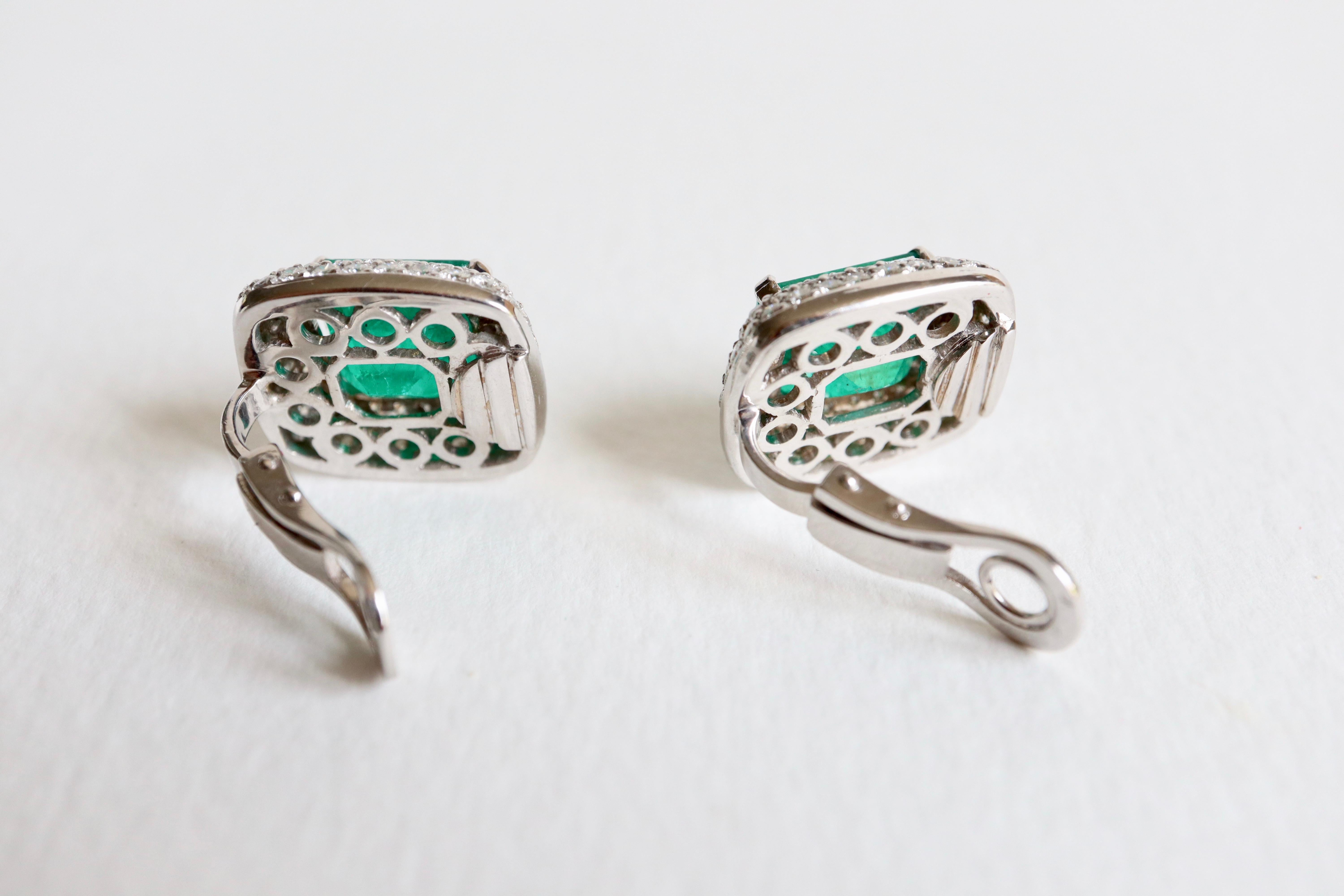 Boucles d'oreilles clips Emeraudes 10.02 Carat et Diamants 3 Carat en or blanc 18 carats en vente 2