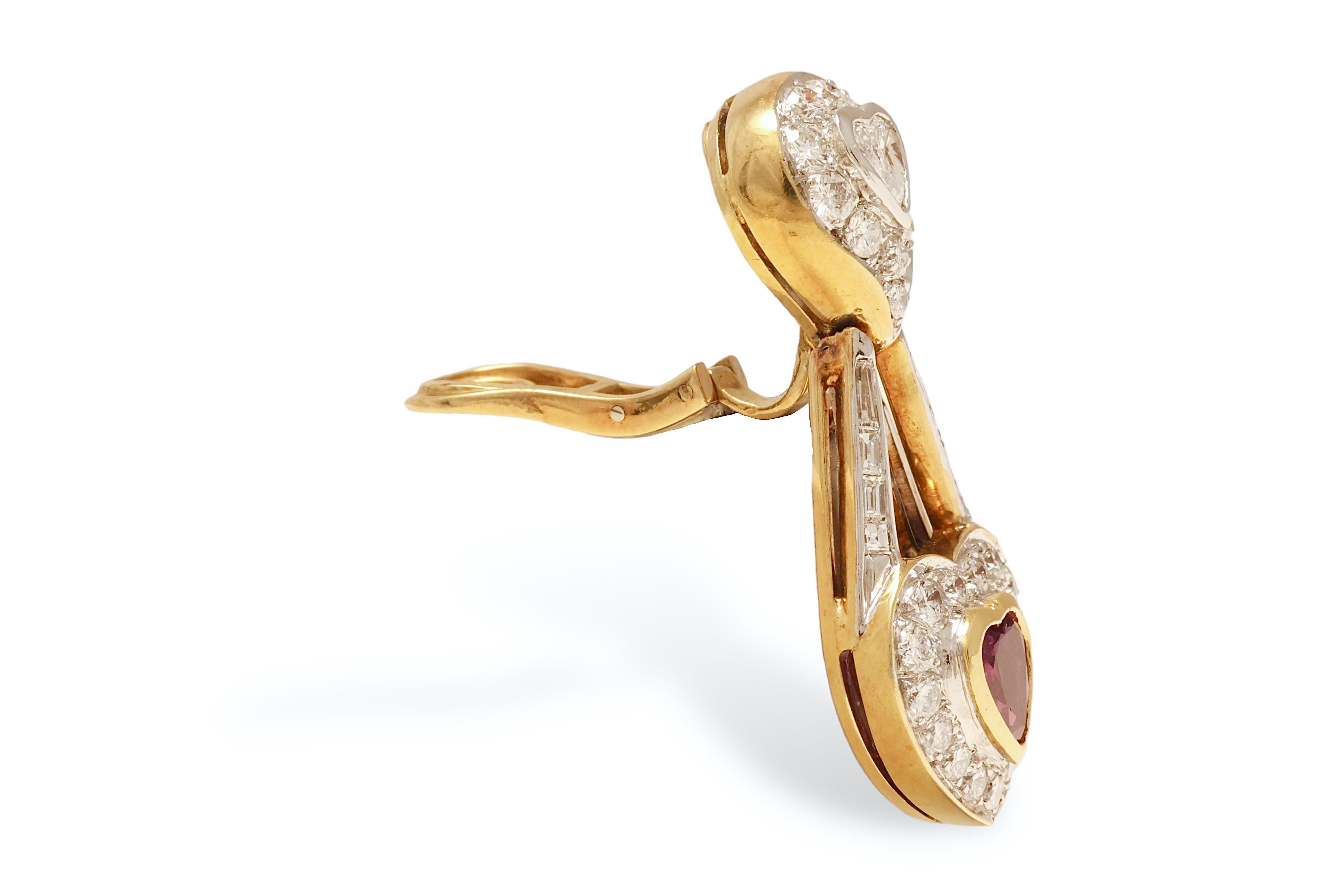 Boucles d'oreilles goutte à goutte Clips en argent 18 kt. Or jaune avec diamants et rubis en forme de cœur en vente 1