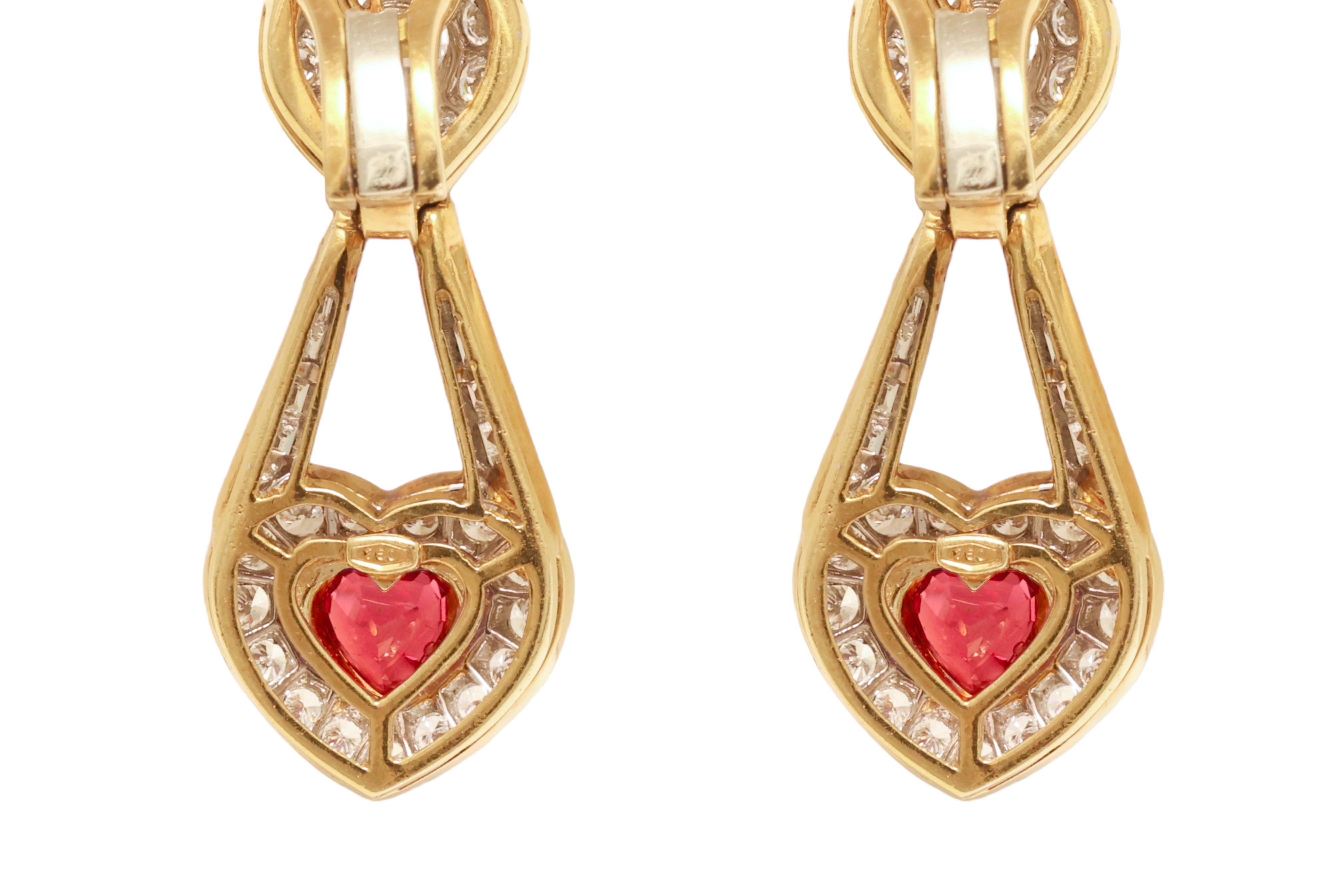 Boucles d'oreilles goutte à goutte Clips en argent 18 kt. Or jaune avec diamants et rubis en forme de cœur en vente 2