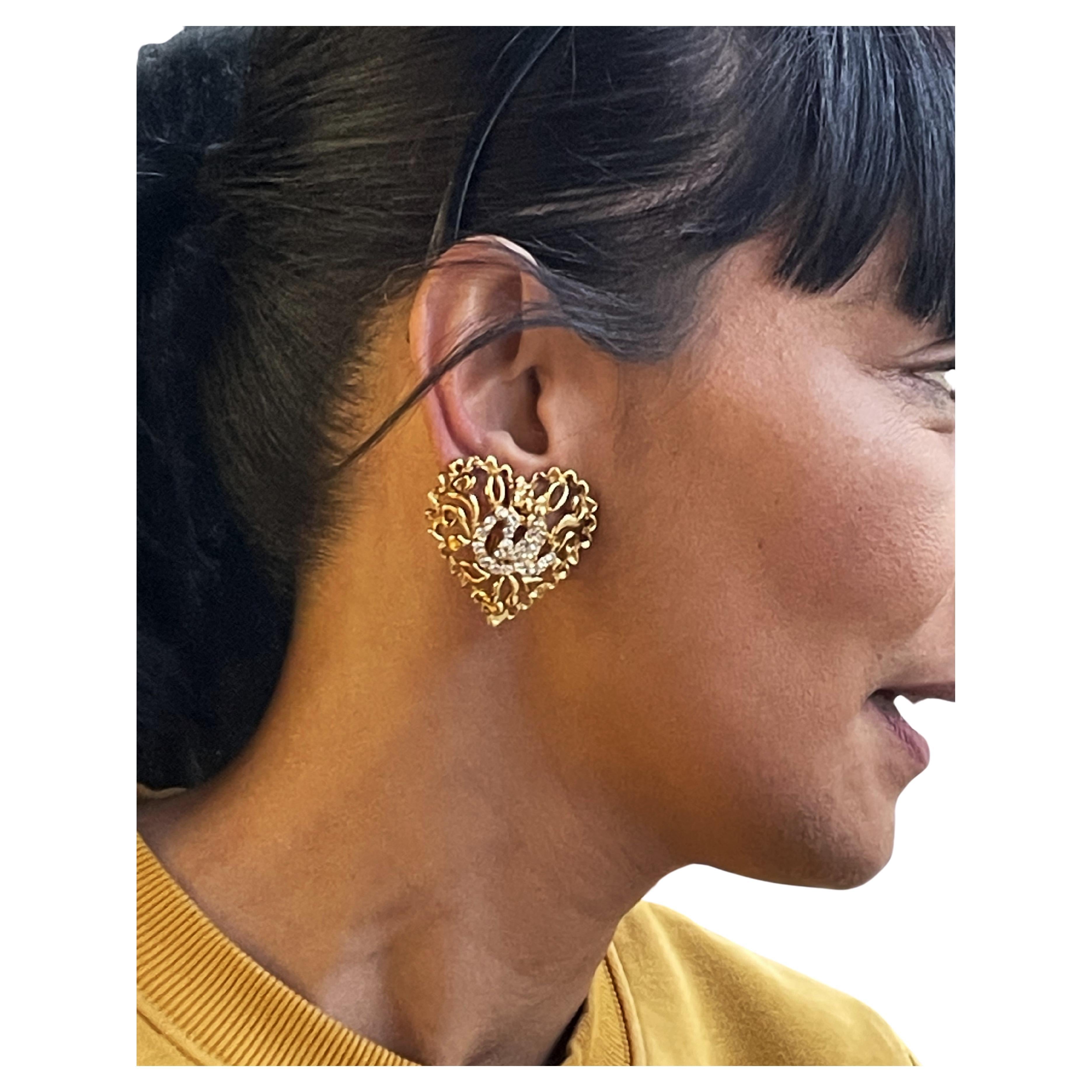 CLIP-ON EARRING by Christian Lacroix Paris, openwork heart, gold-plated, E 95 For Sale 3