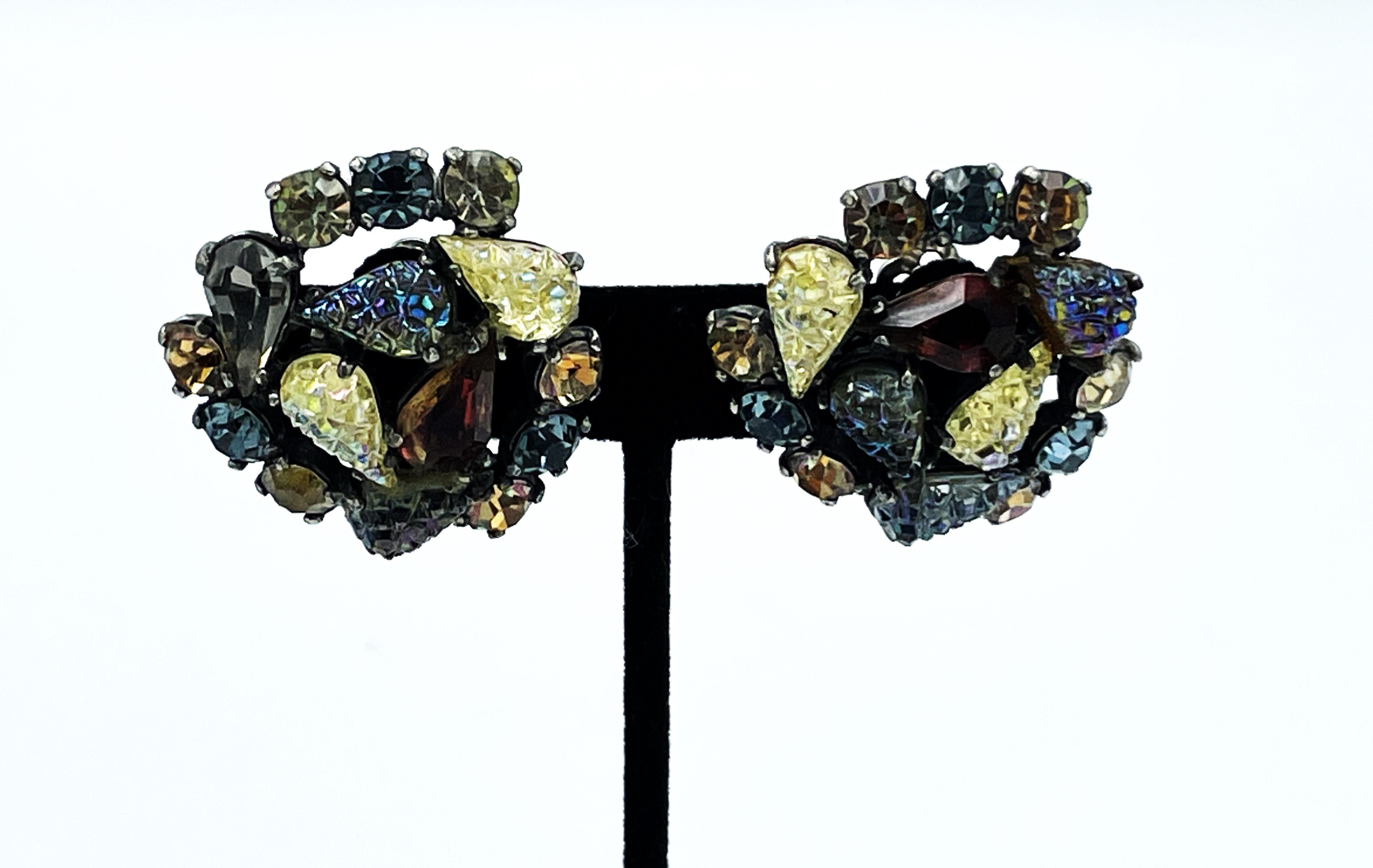 Mixed Cut Clip-on earring by E. Schiaparelli Italy, different rhinestones, designed 1950s For Sale