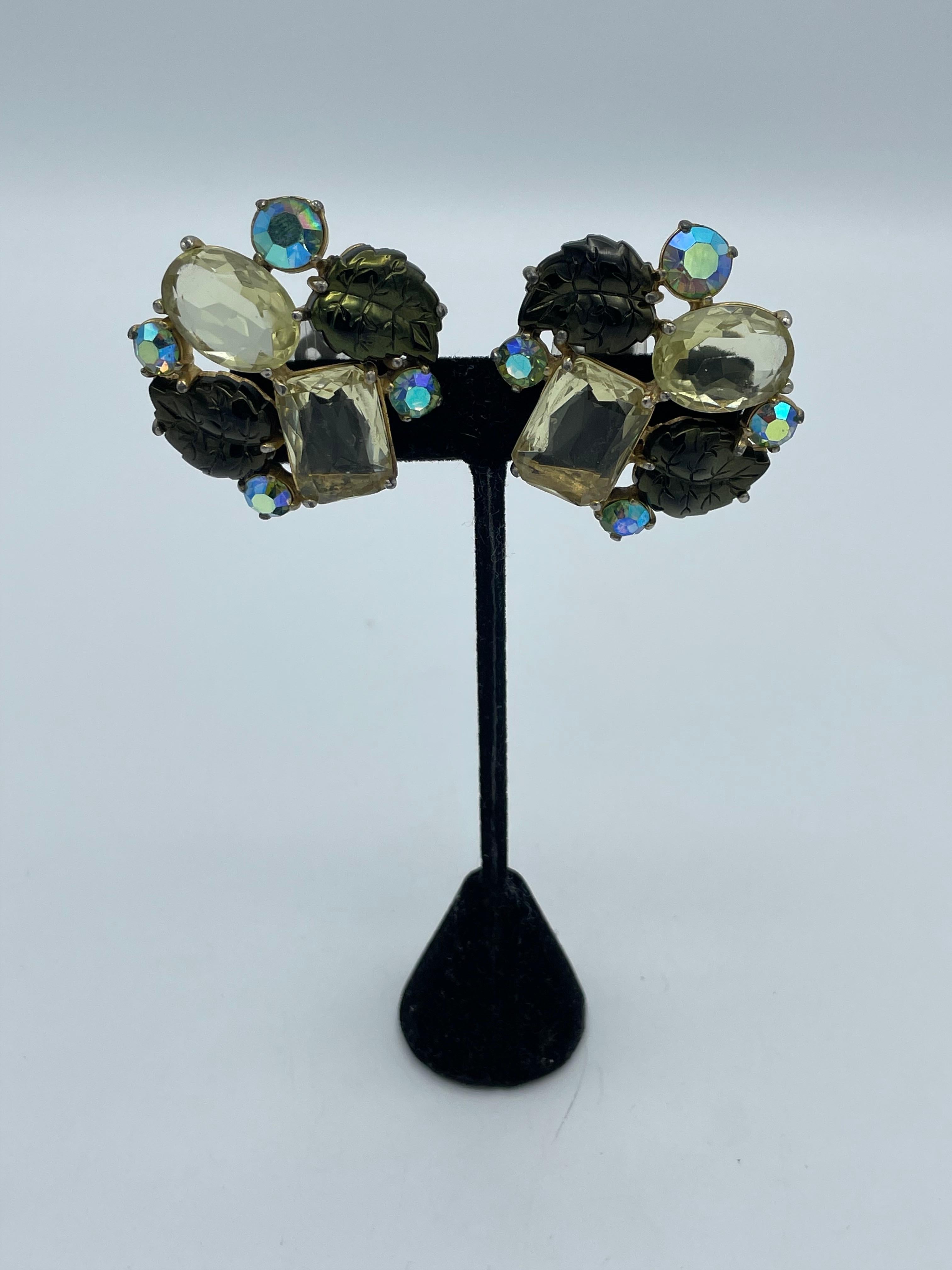 Clip-on earring by Schiaparelli Italy multicolor and vari cut rhinestones, 1950s For Sale 2