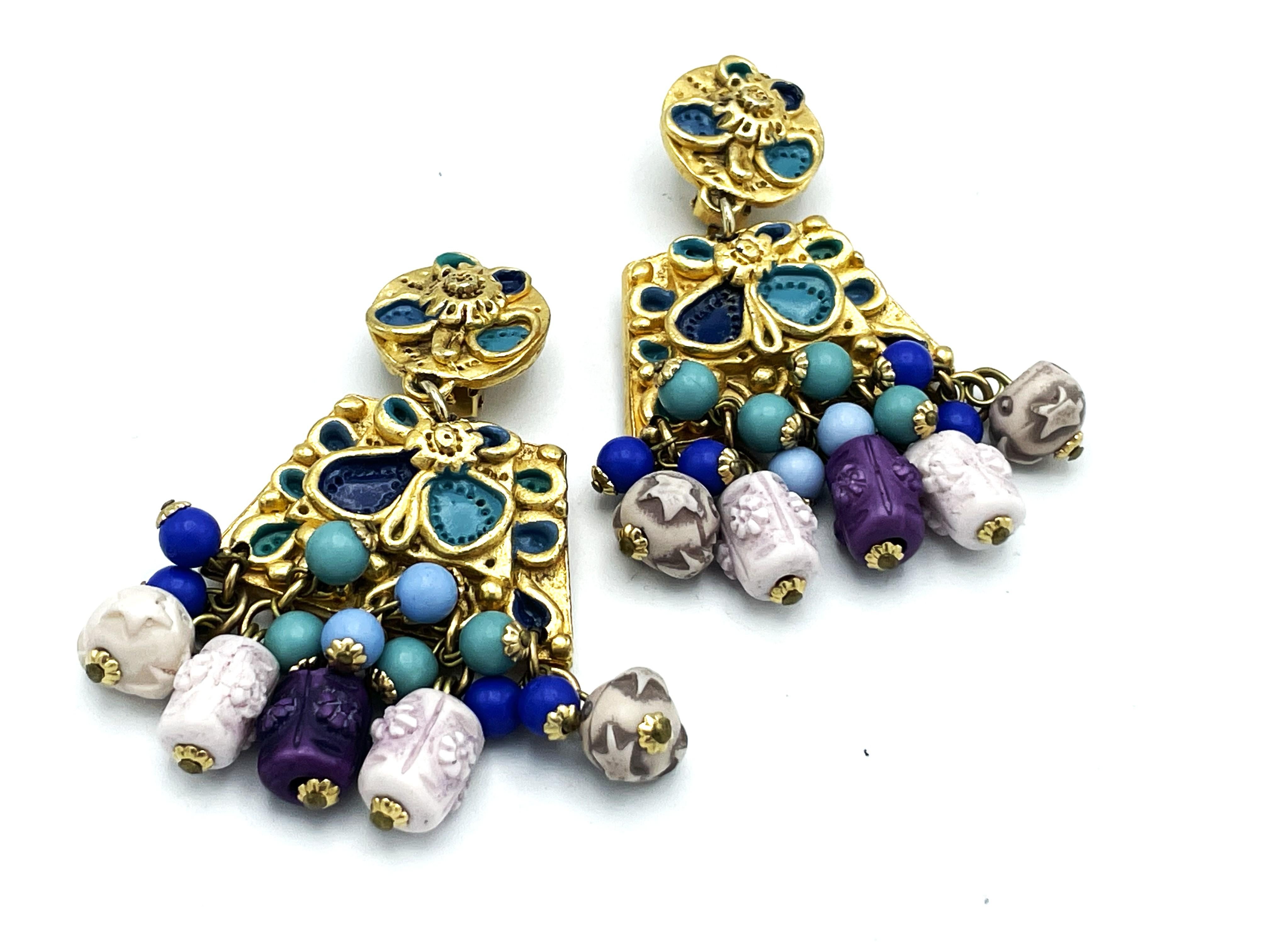Women's Clip-on earring from Jacky De G Paris, dangle, enamelled, gold plated, 1990s For Sale