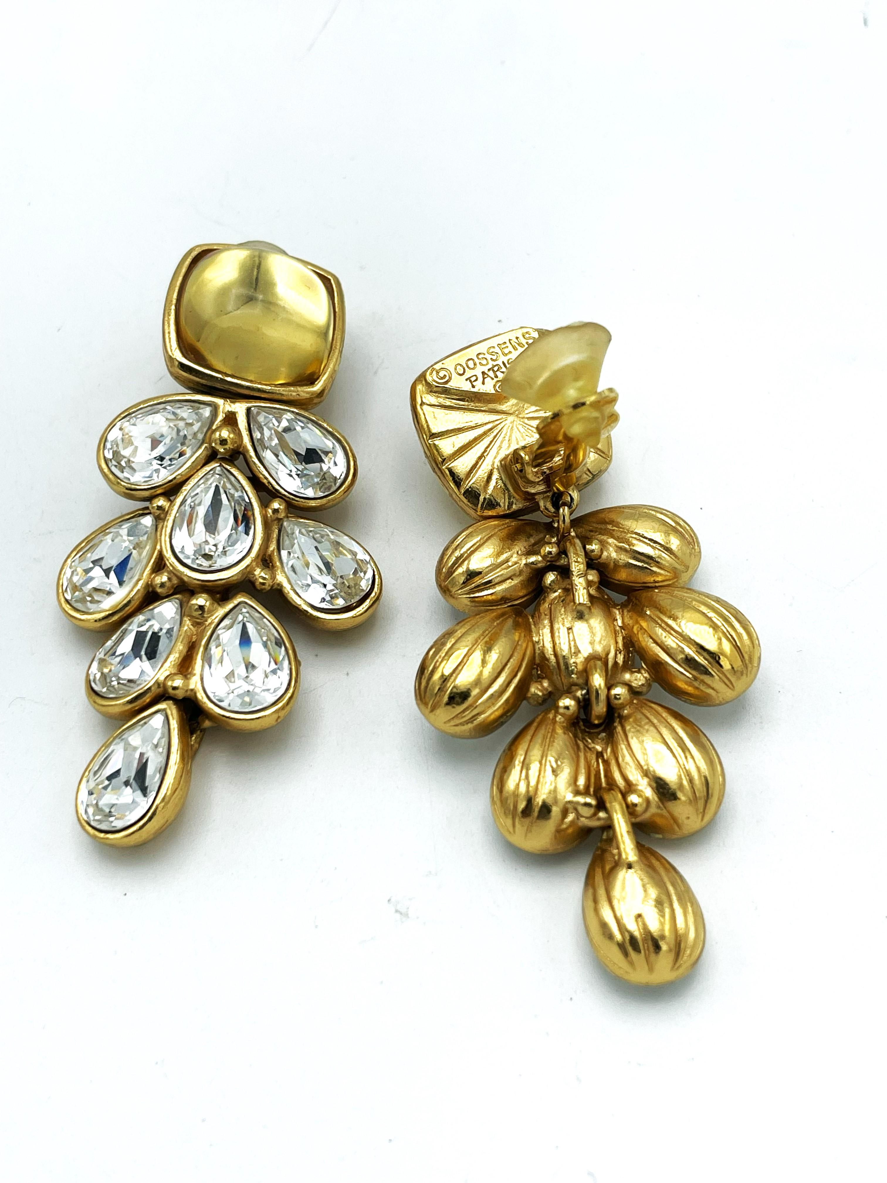 Donna Clip-on earring from Robert Goossens Paris, Resin and rhinstones, gold plated in vendita