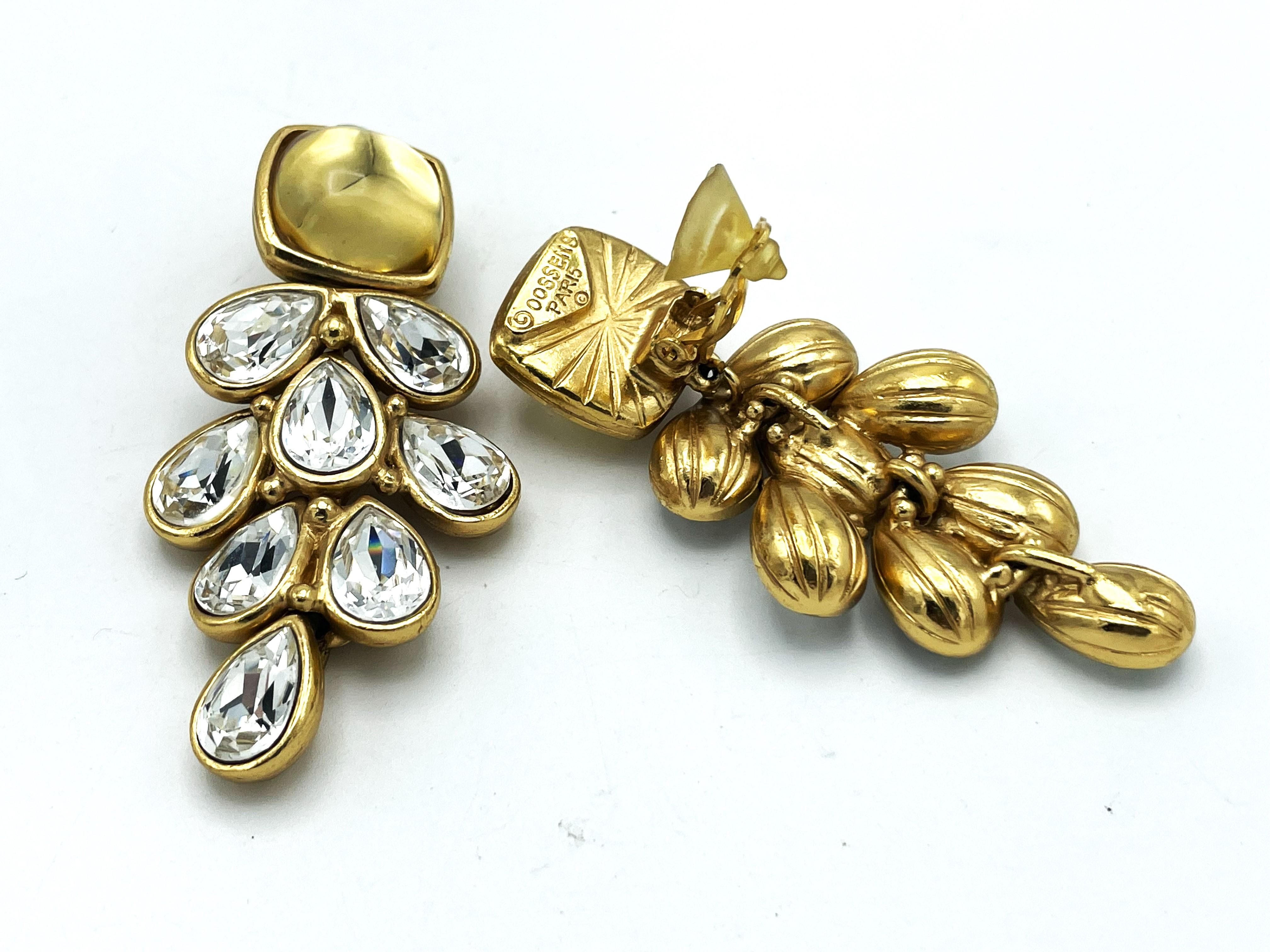 Clip-on earring from Robert Goossens Paris, Resin and rhinstones, gold plated in vendita 1