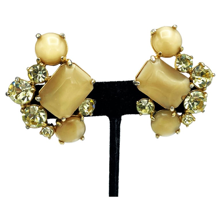 Clipon earring from Schiaparelli Italy, multicolour and vari cut