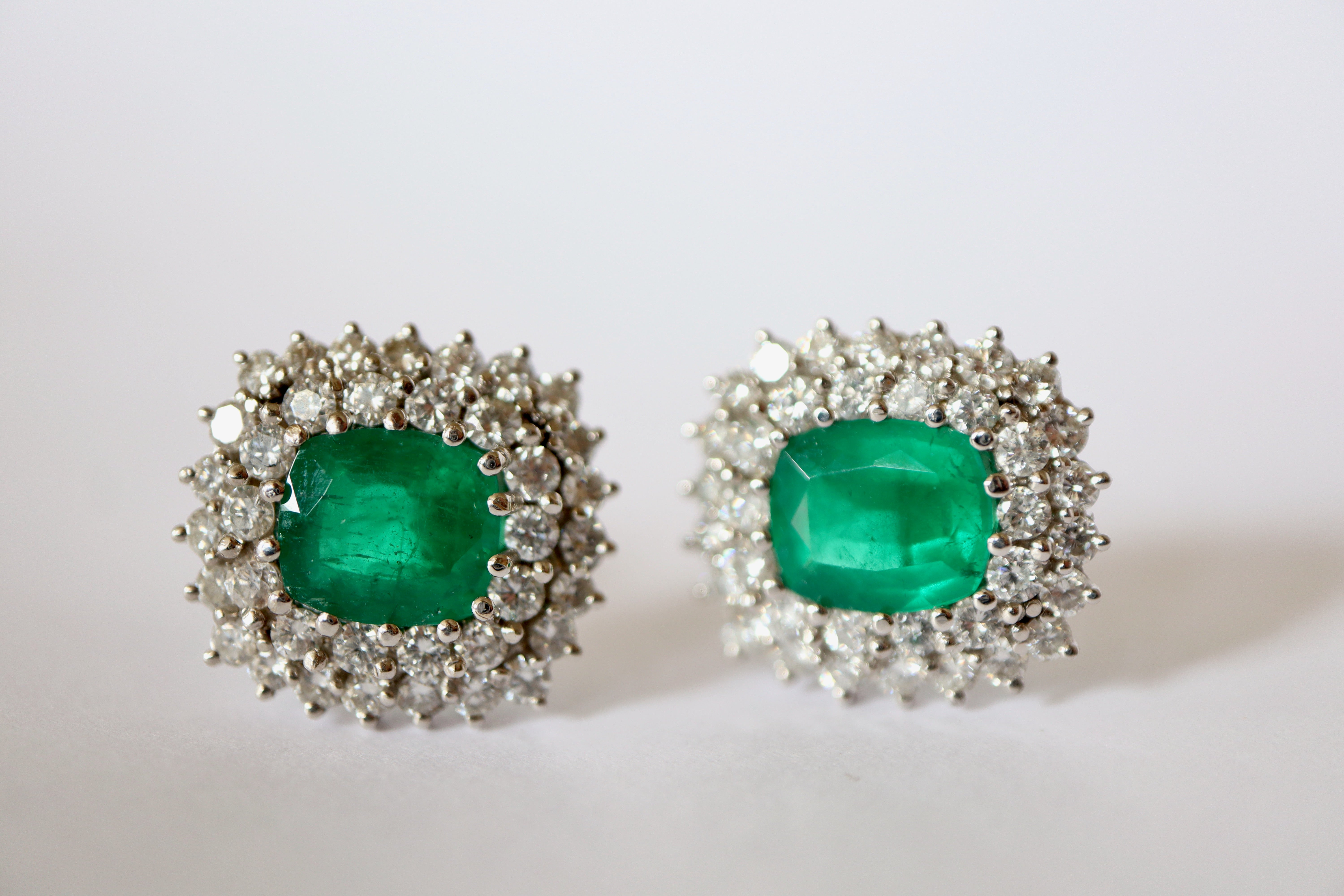 Clip-On Earrings Brazil Emeralds 4.87 Carats 18 Carat White Gold Diamonds For Sale 8
