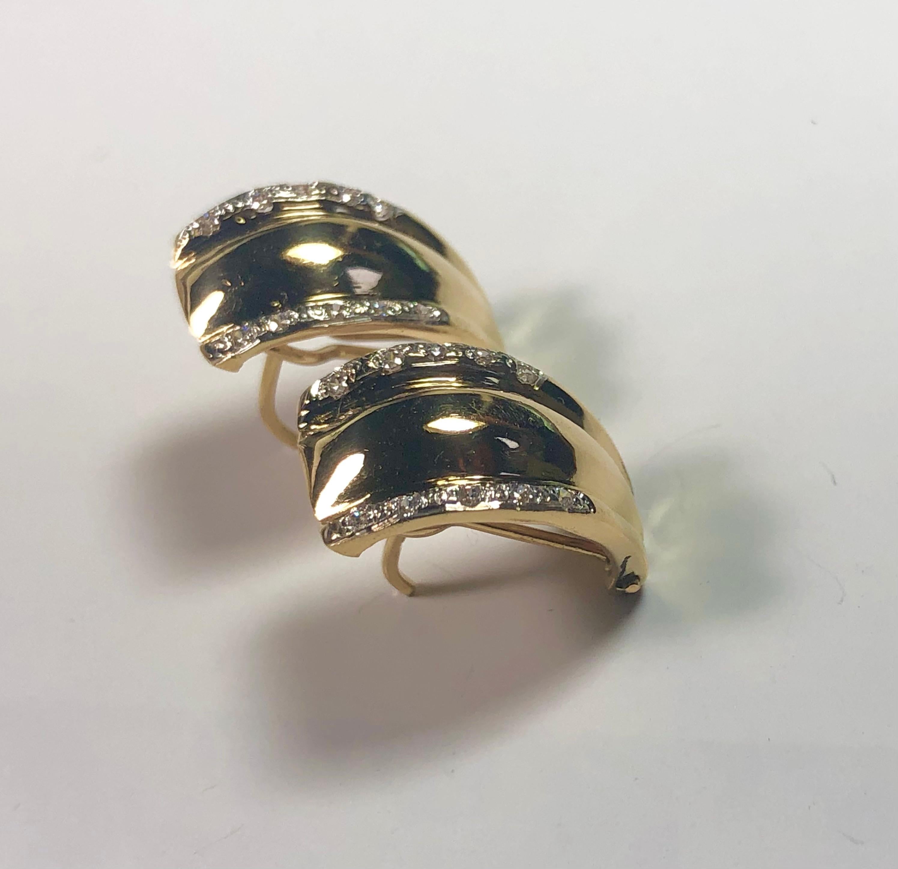 Boucles d'oreilles à clip en or jaune 18 carats et diamants en vente 5