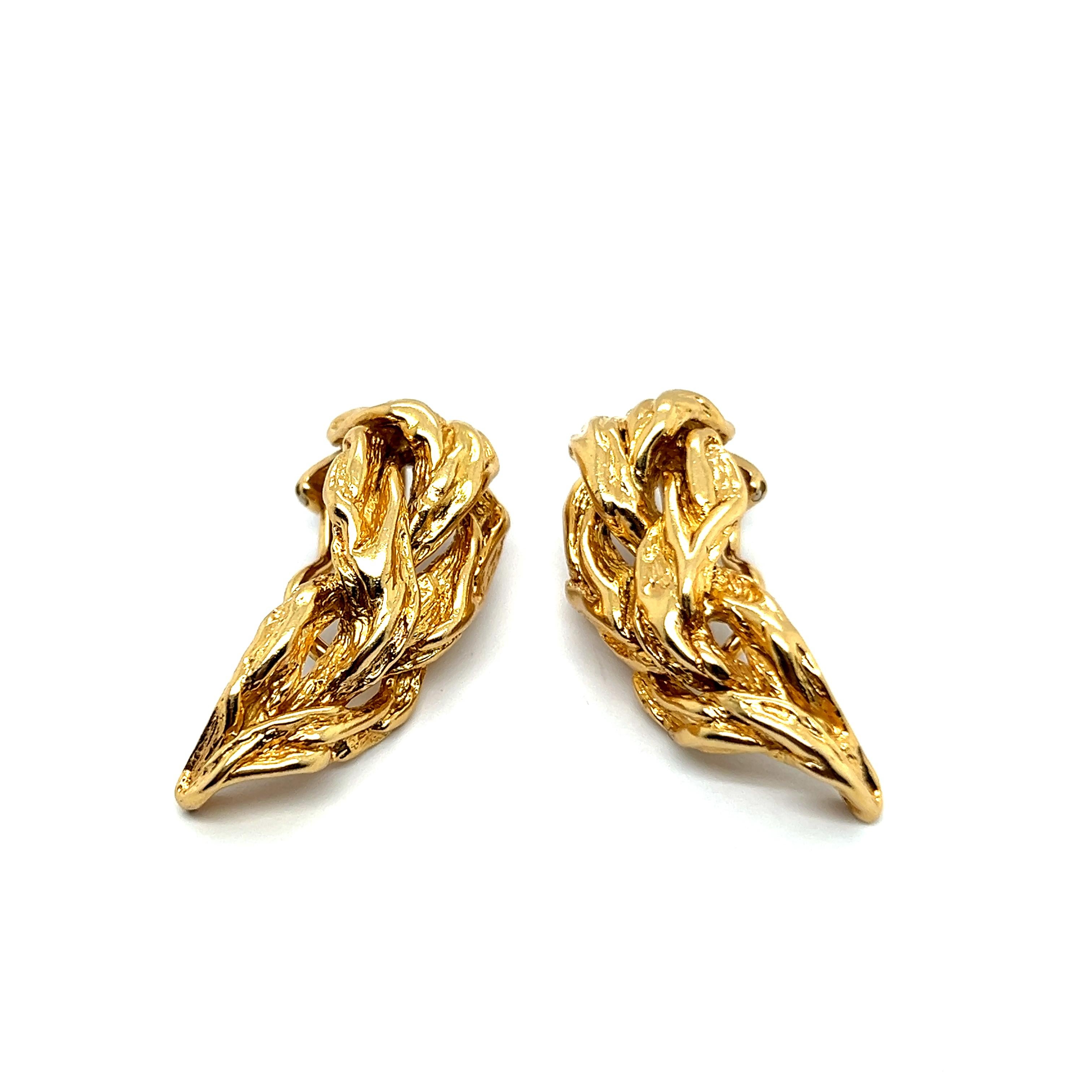 Clip-on Earrings in 18 Karat Yellow Gold by Gilbert Albert In Excellent Condition In Lucerne, CH