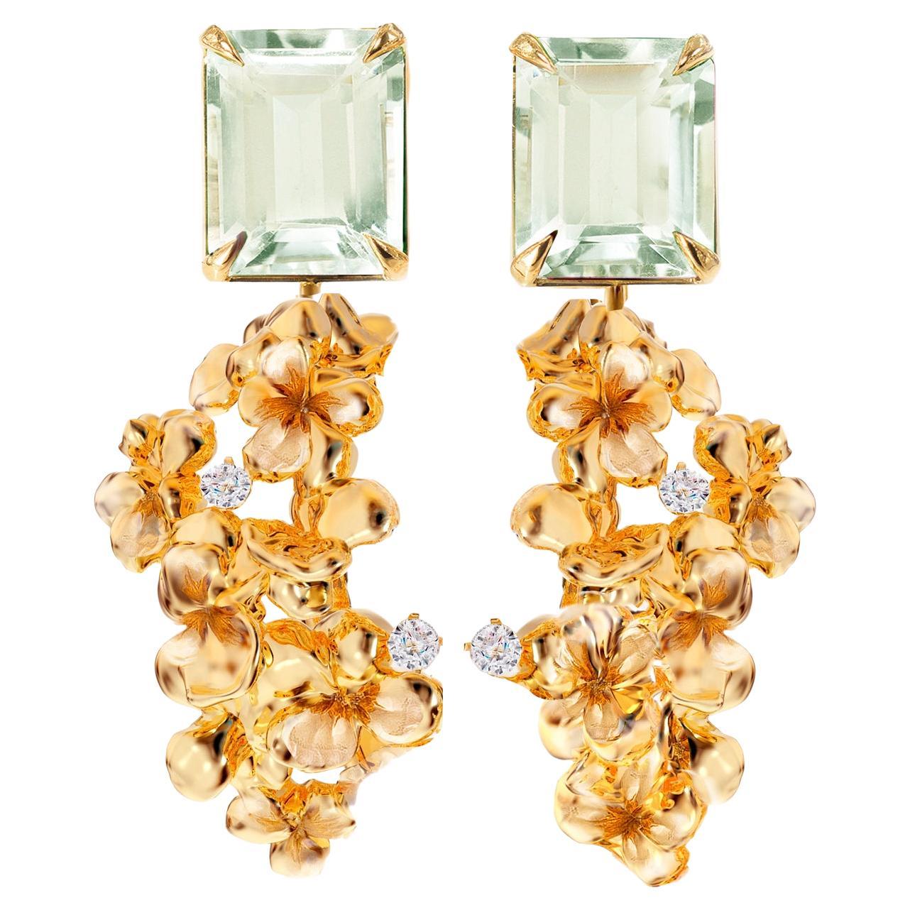 Floral Clip-on Earrings in Eighteen Karat Yellow Gold with Diamonds For Sale