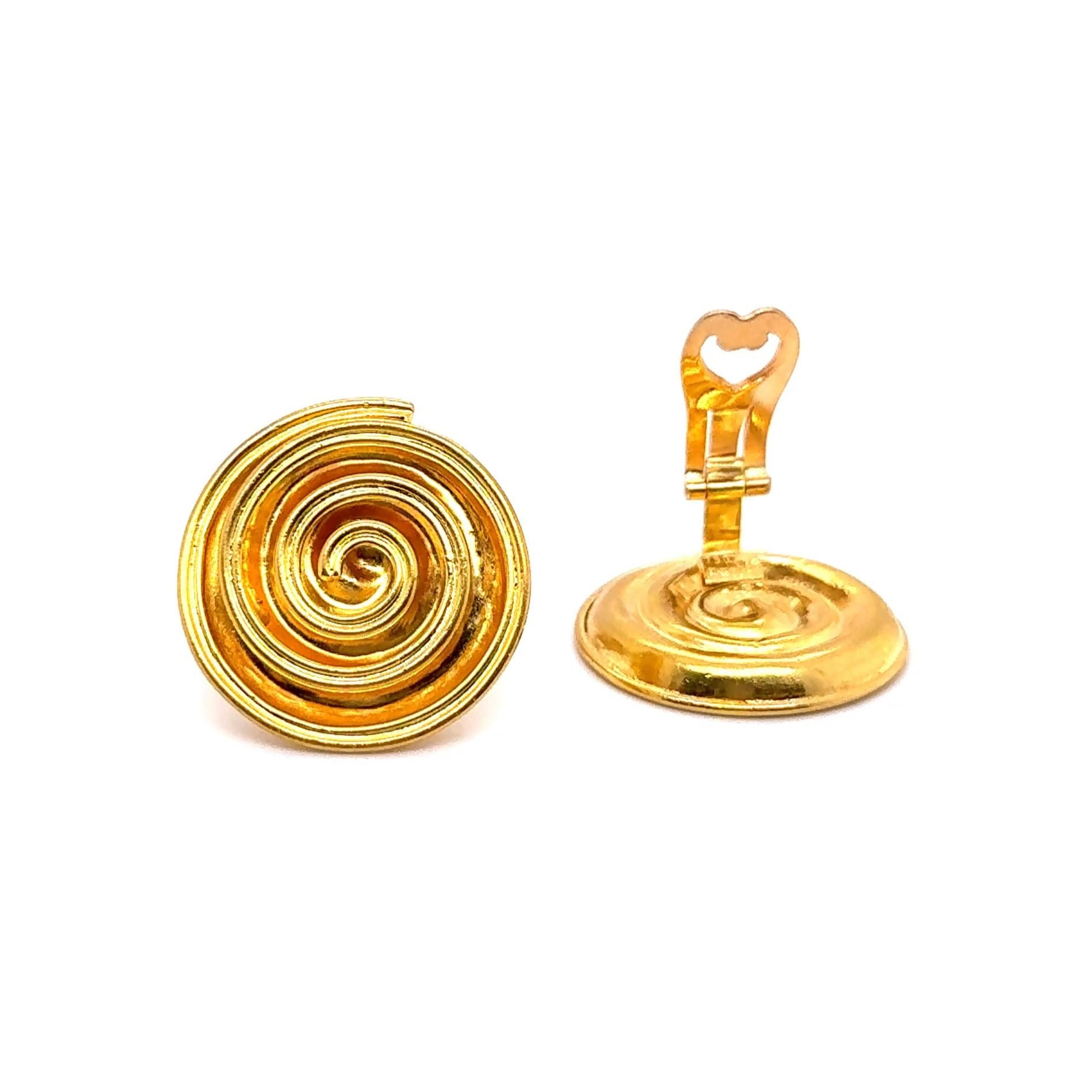 Clip-on Earrings in 21  Karat Gold by Ilias Lalaounis For Sale 4
