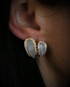 Clip-On Earrings Mother of Pearl Diamonds Pink Gold