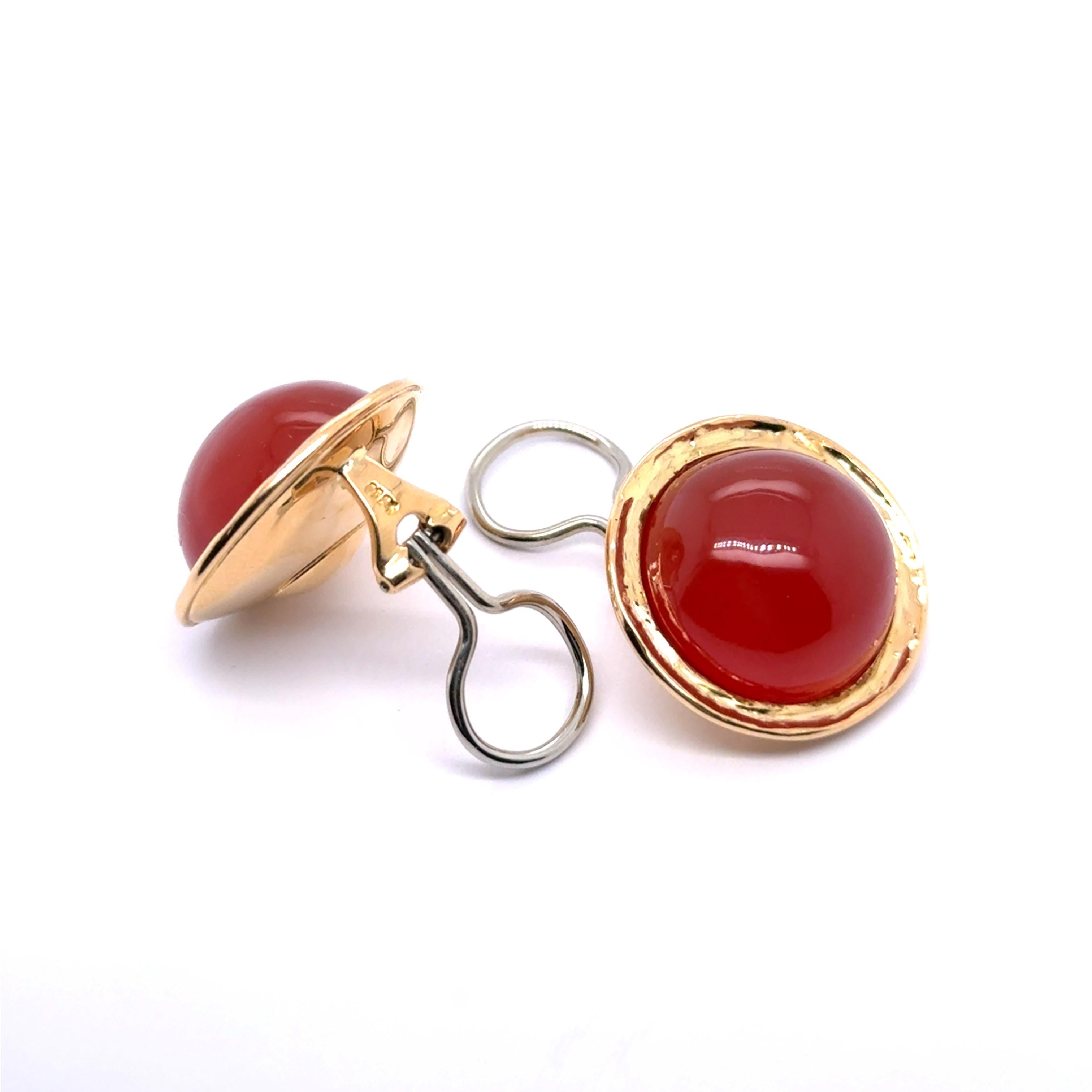 Clip-on Earrings with Carnelian in 18 Karat Yellow Gold by Péclard For Sale 4