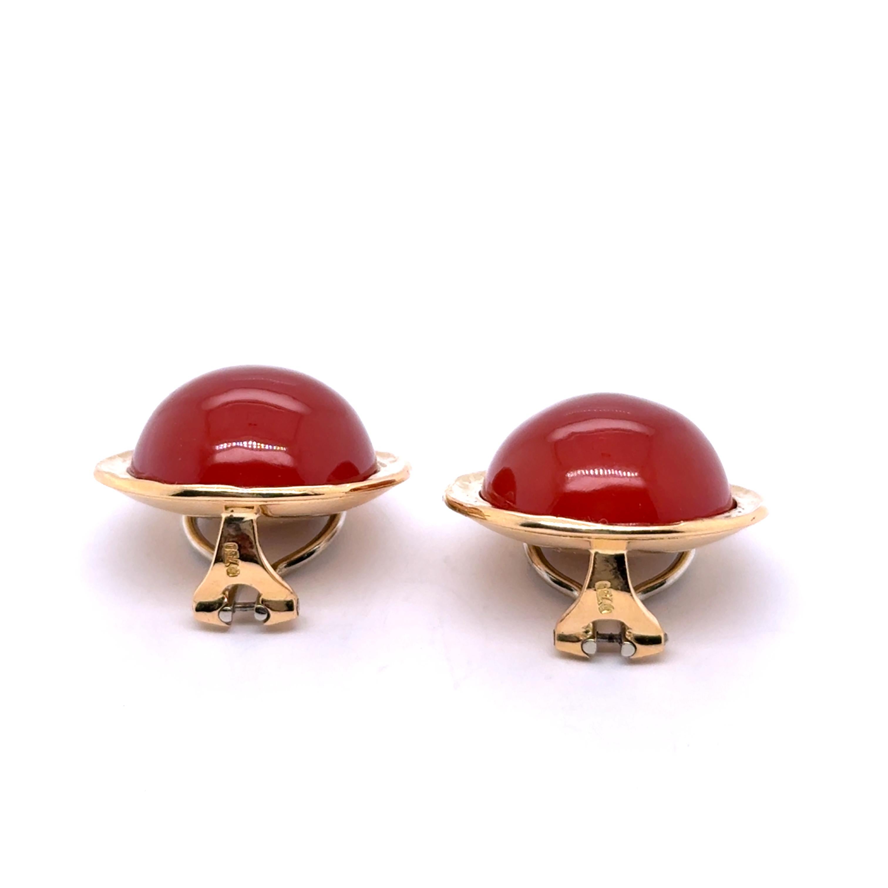 Clip-on Earrings with Carnelian in 18 Karat Yellow Gold by Péclard For Sale 1