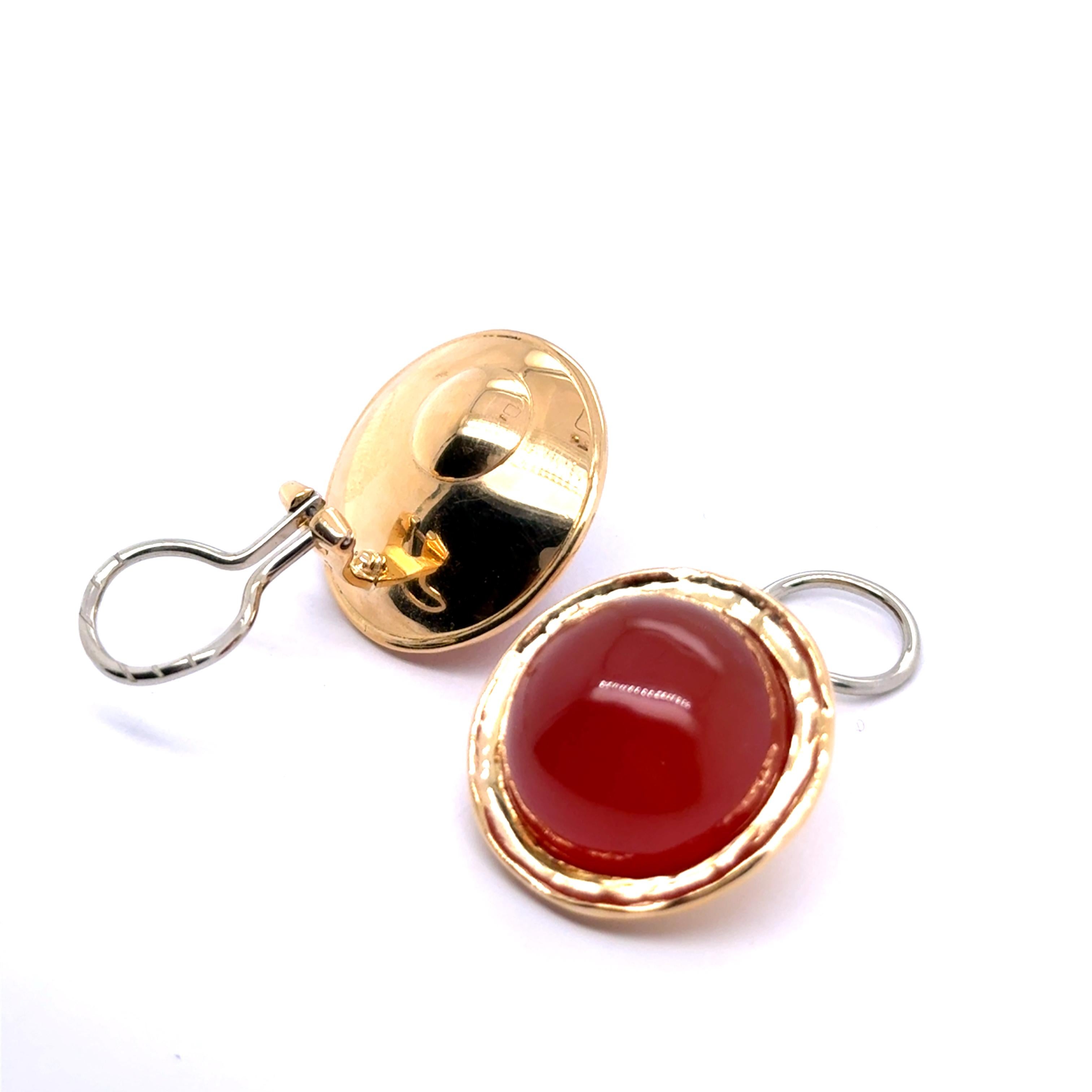 Clip-on Earrings with Carnelian in 18 Karat Yellow Gold by Péclard For Sale 2