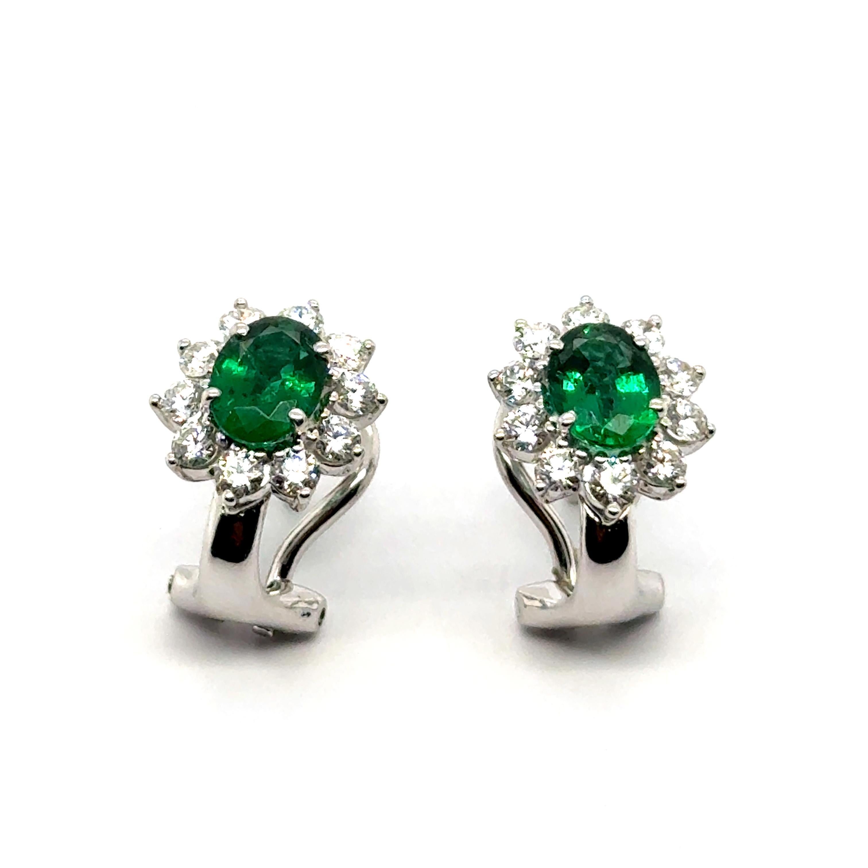 Modern Clip-on Earrings with Emeralds & Diamonds in 18 Karat White Gold by Gübelin For Sale