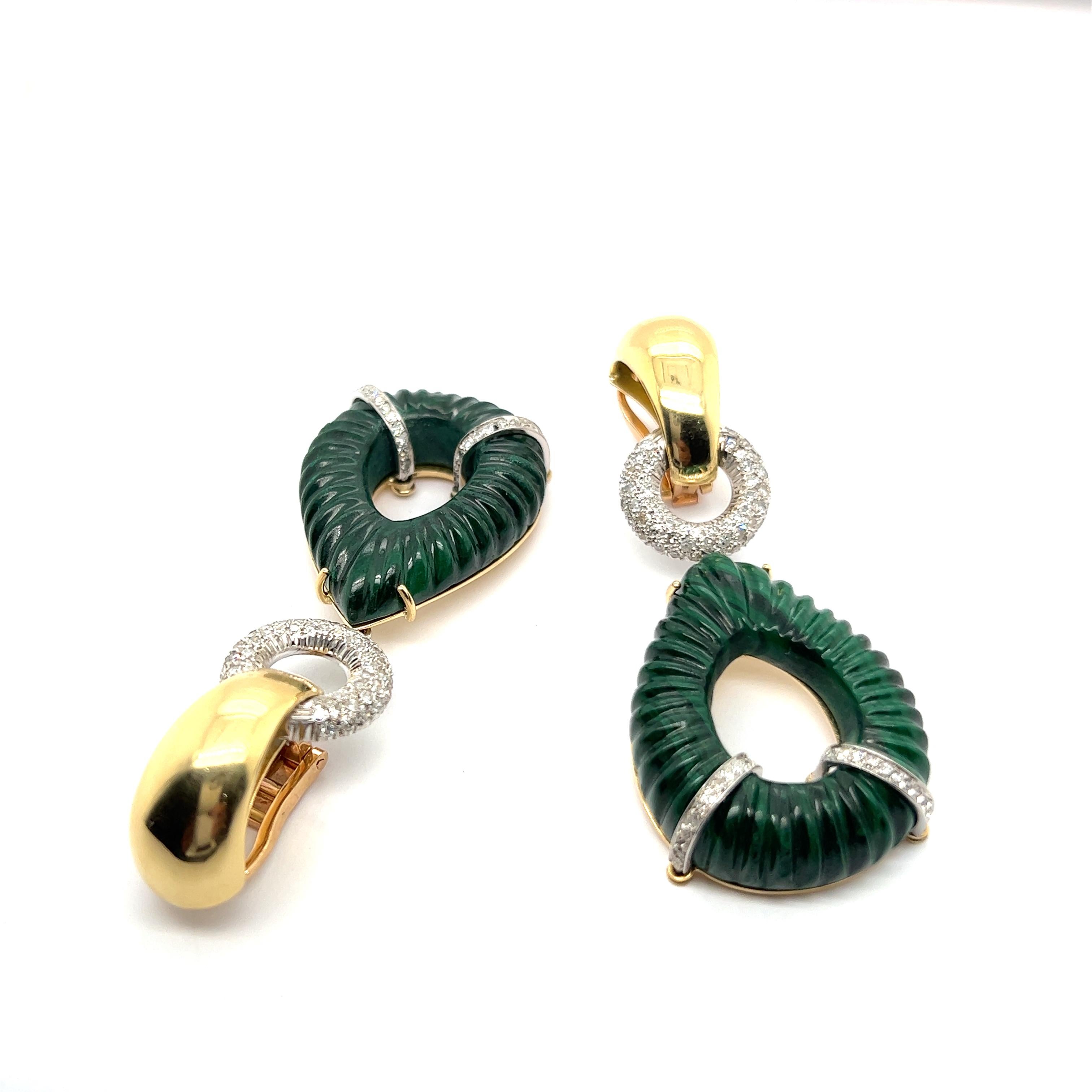 Pendientes de clip con malaquita y diamantes en oro de 18 quilates en venta 1