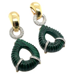 Ohrclips mit Malachit und Diamanten aus 18 Karat Gold