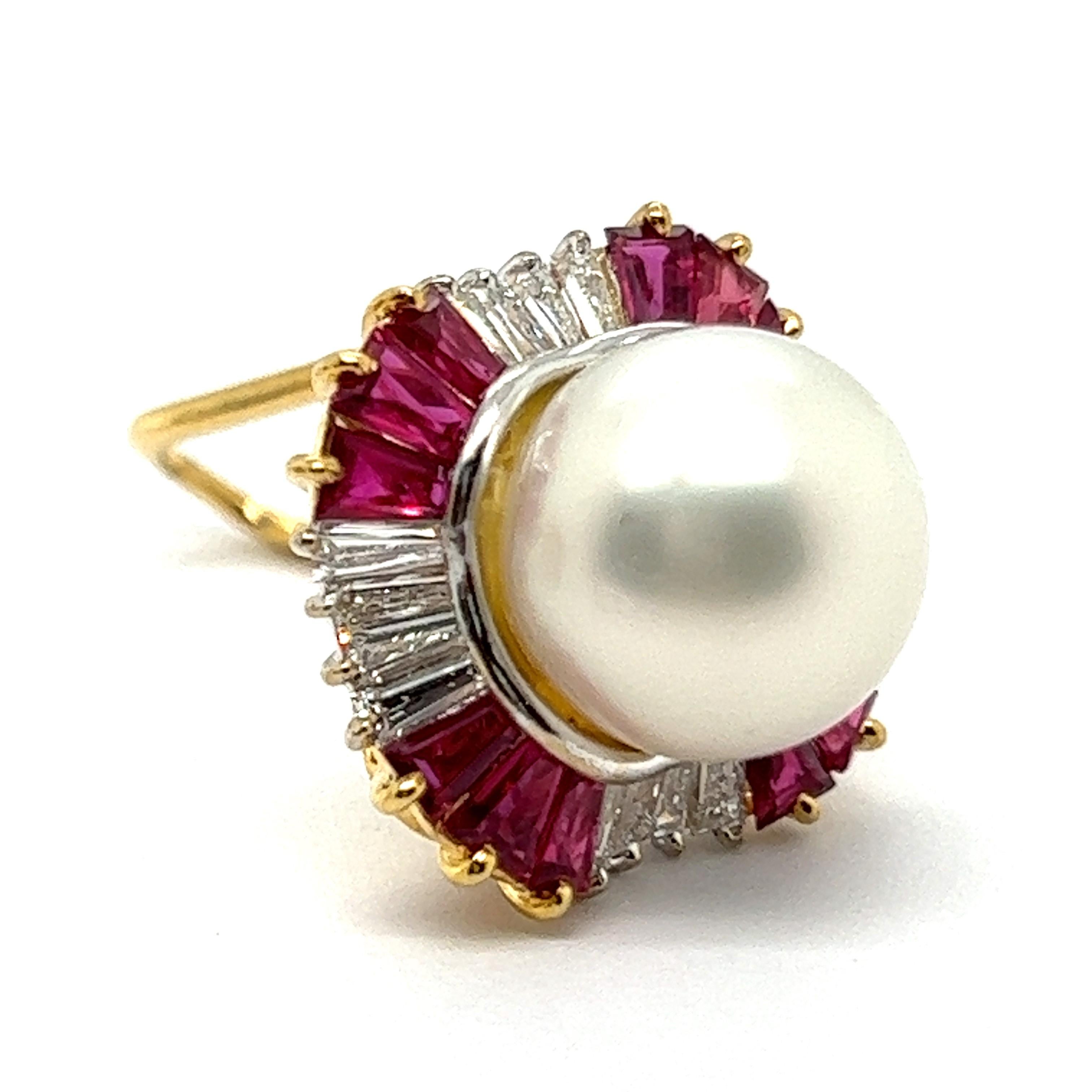 Moderne Boucles d'oreilles Clips avec perles, rubis et diamants en or jaune et blanc 18 carats en vente