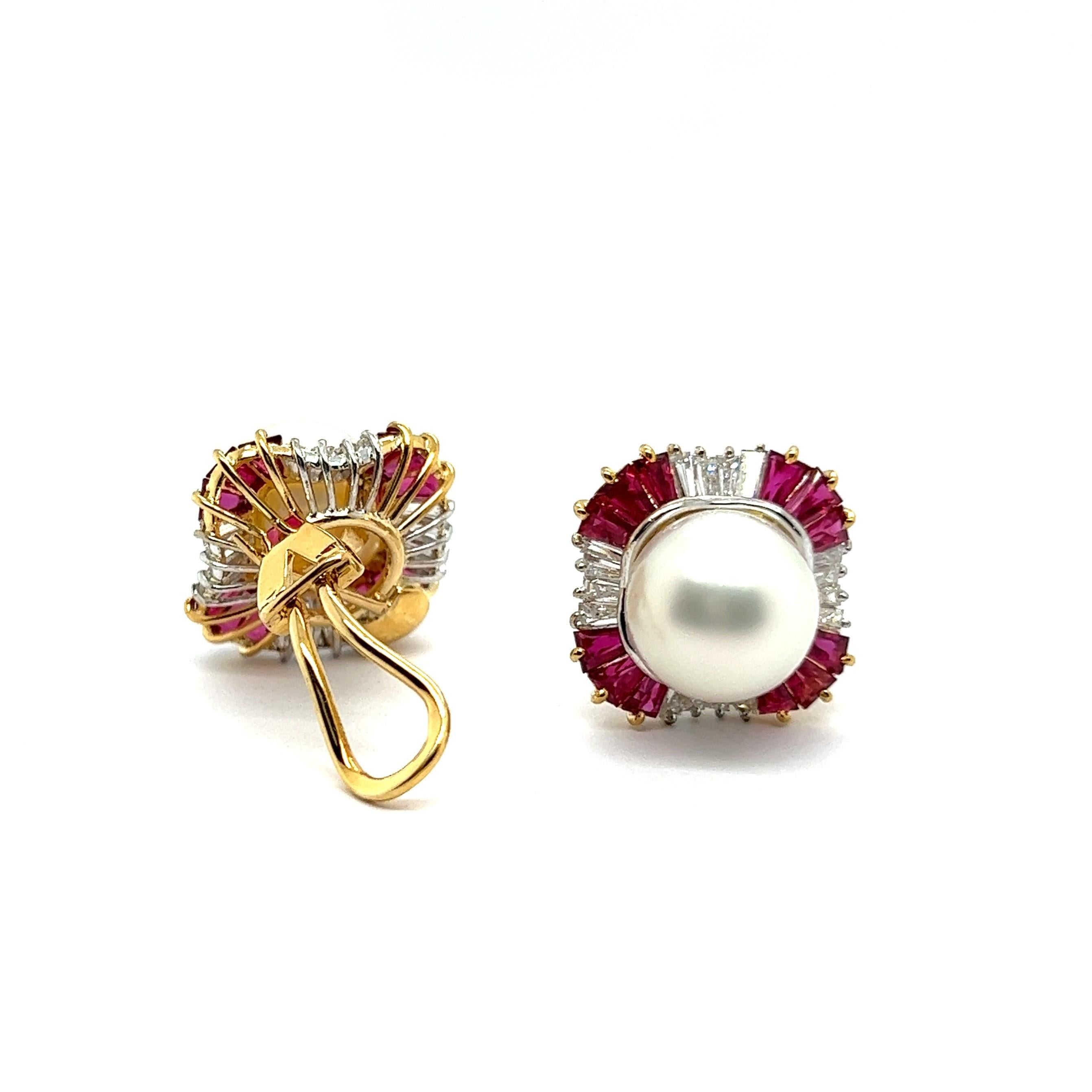 Boucles d'oreilles Clips avec perles, rubis et diamants en or jaune et blanc 18 carats en vente 3