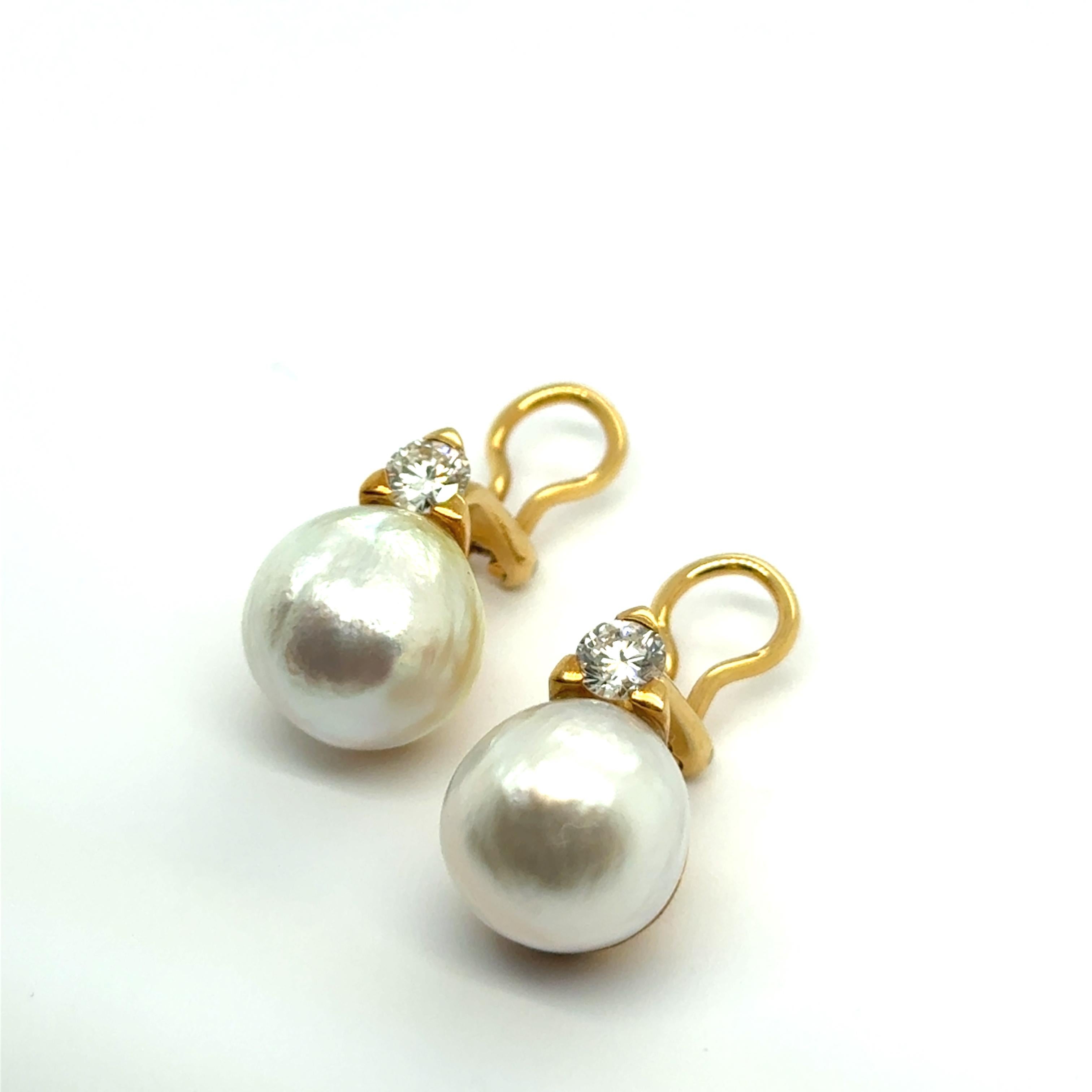 Clip-on Earrings with South Sea Pearls & Diamonds in 18K Yellow Gold by Péclard For Sale 2