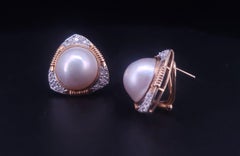 Clip On Earrinsg With Pearl in 14K Yellow Gold & Diamonds