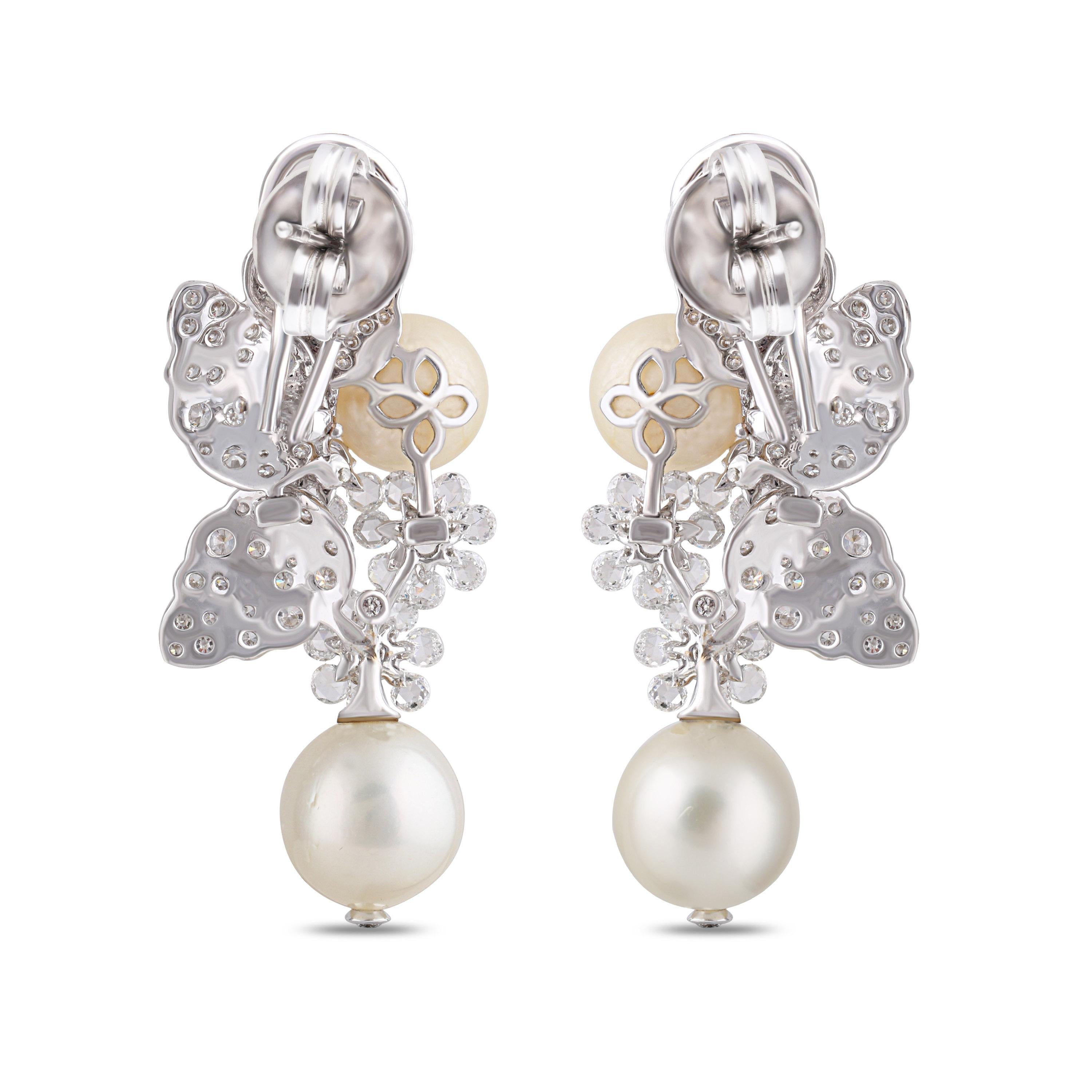 Women's Studio Rêves Leafy Earrings with Diamonds in 18K Gold For Sale