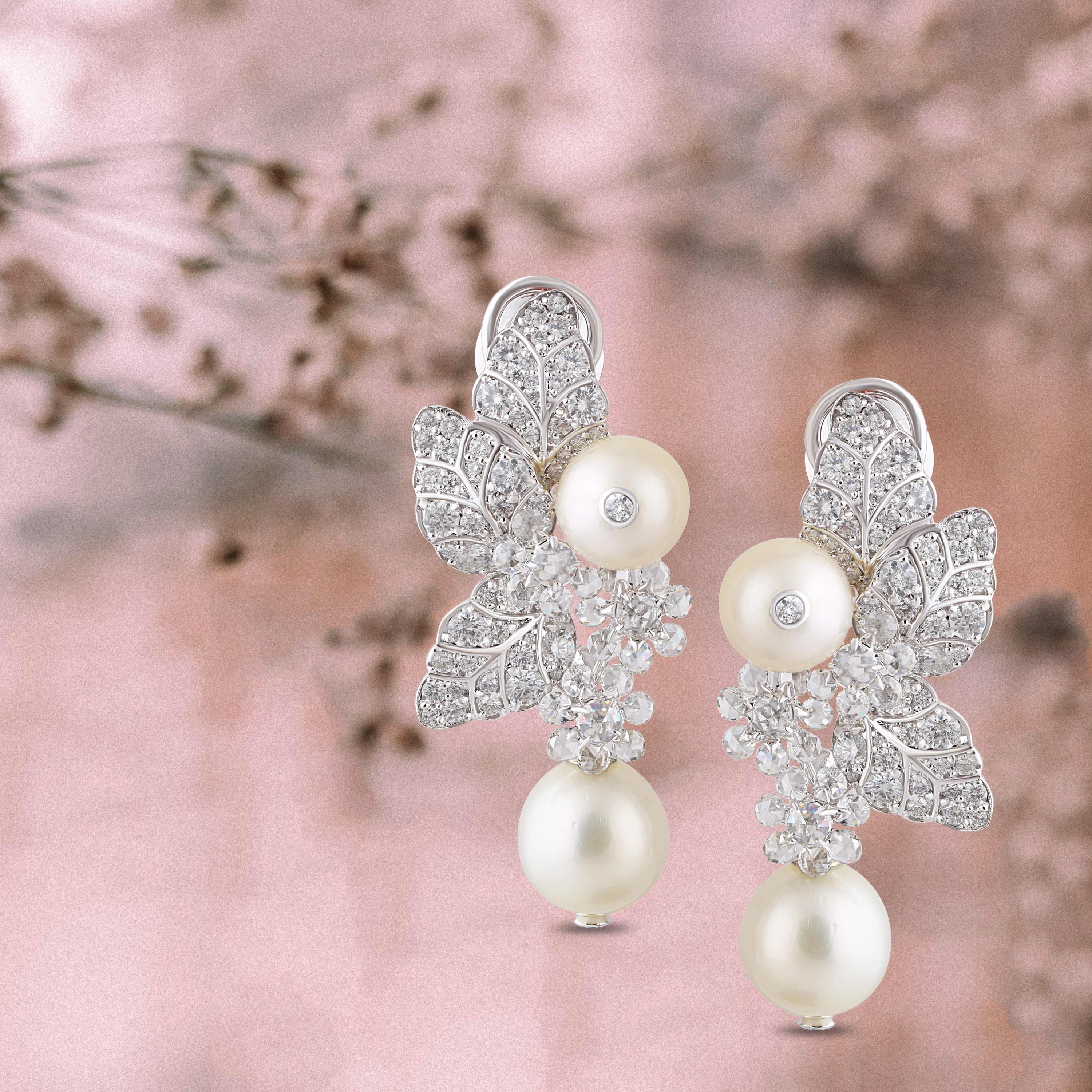 Studio Rêves Leafy Earrings with Diamonds in 18K Gold For Sale 1