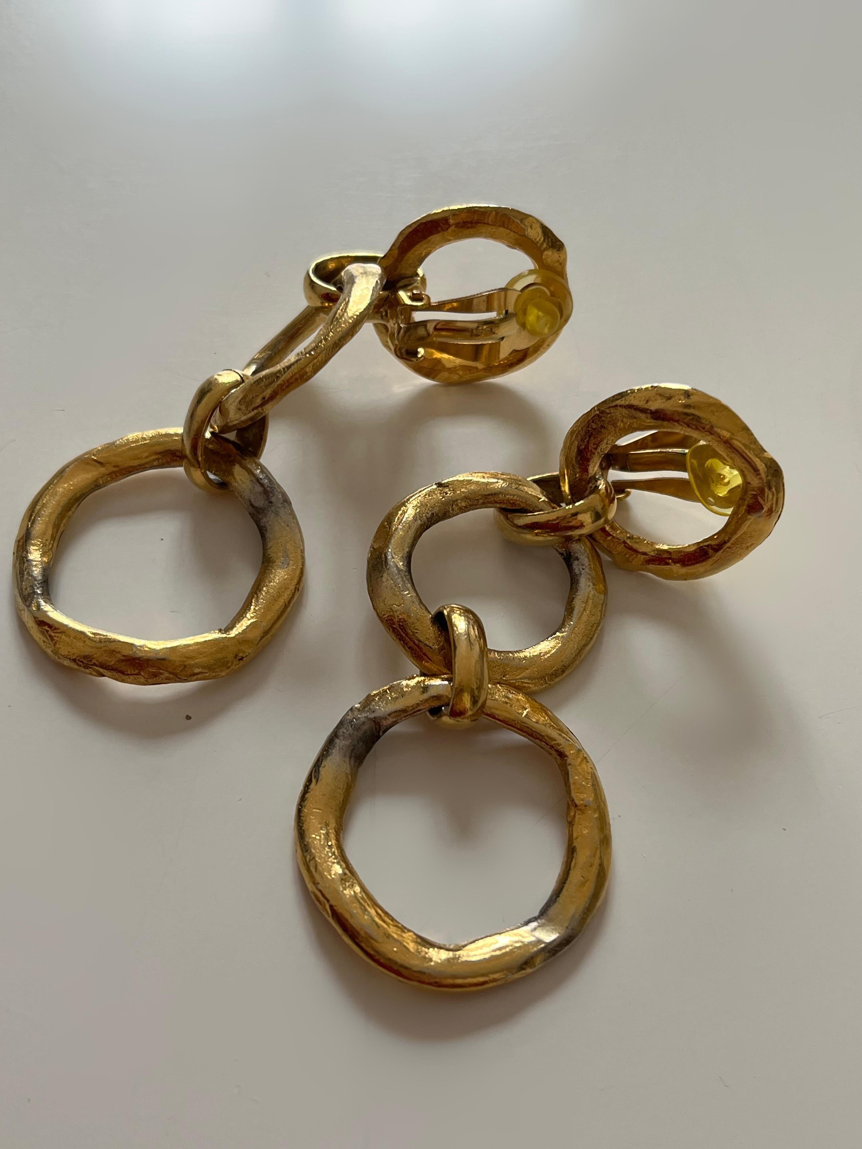Clip-on gold-plated YSL earrings In Good Condition For Sale In PARIS, FR