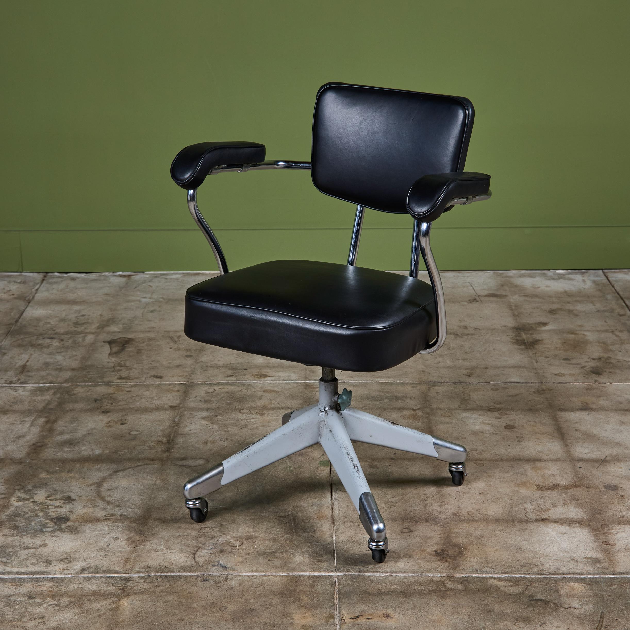 Sedia da ufficio Clipper in pelle nera in vendita 4