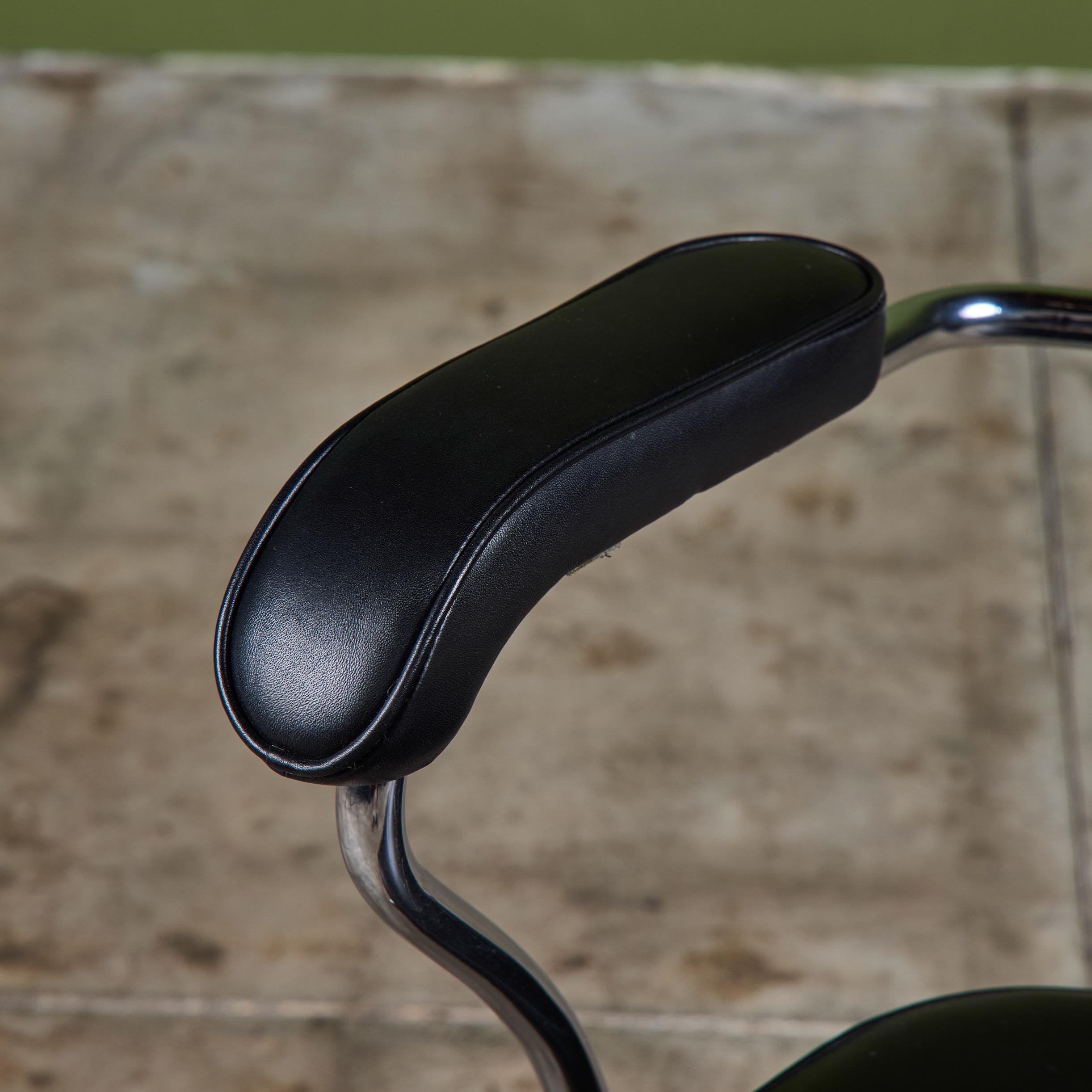Sedia da ufficio Clipper in pelle nera in vendita 7