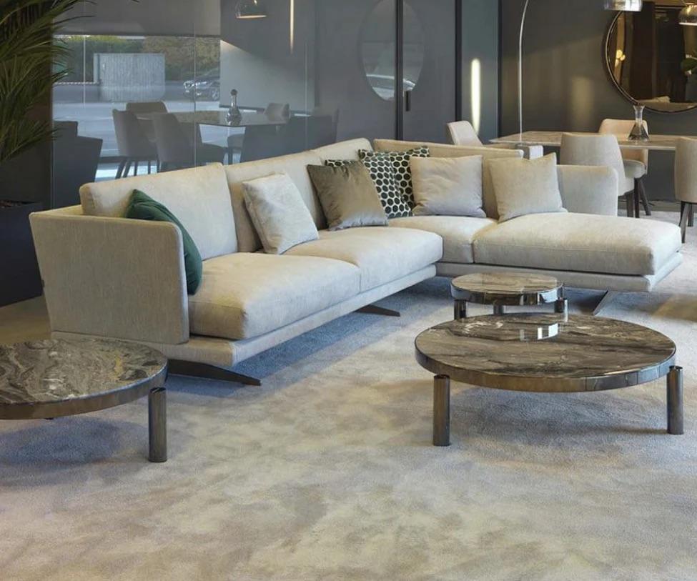The Clipper Sectional Sofa is a compact piece defined by refined modern design, versatile style, and exceptional comfort.

Structure: Solid wood 
Base: Brushed antique gold metal
Seat and backrest: Upholstered fabric