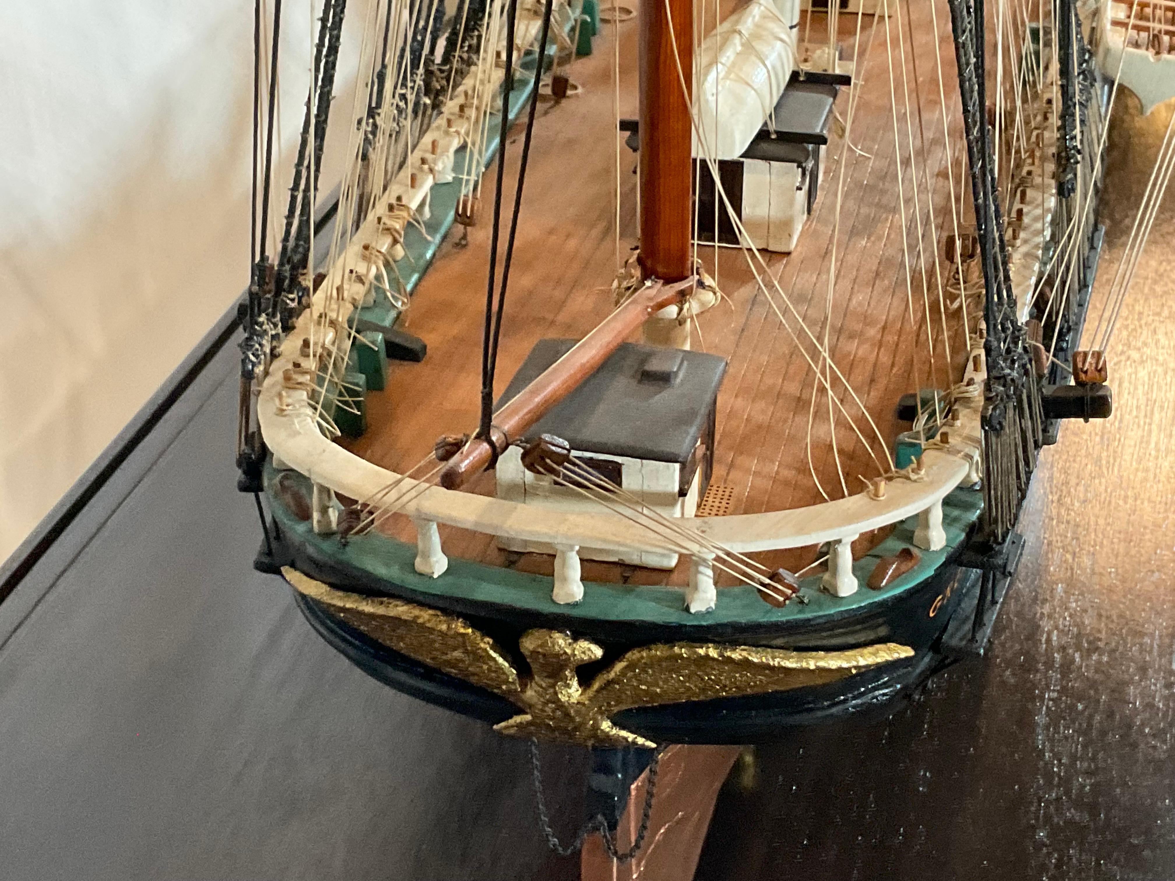 Modèle de bateau clipper de la Grande République de Thomas Rosenquist en vente 12