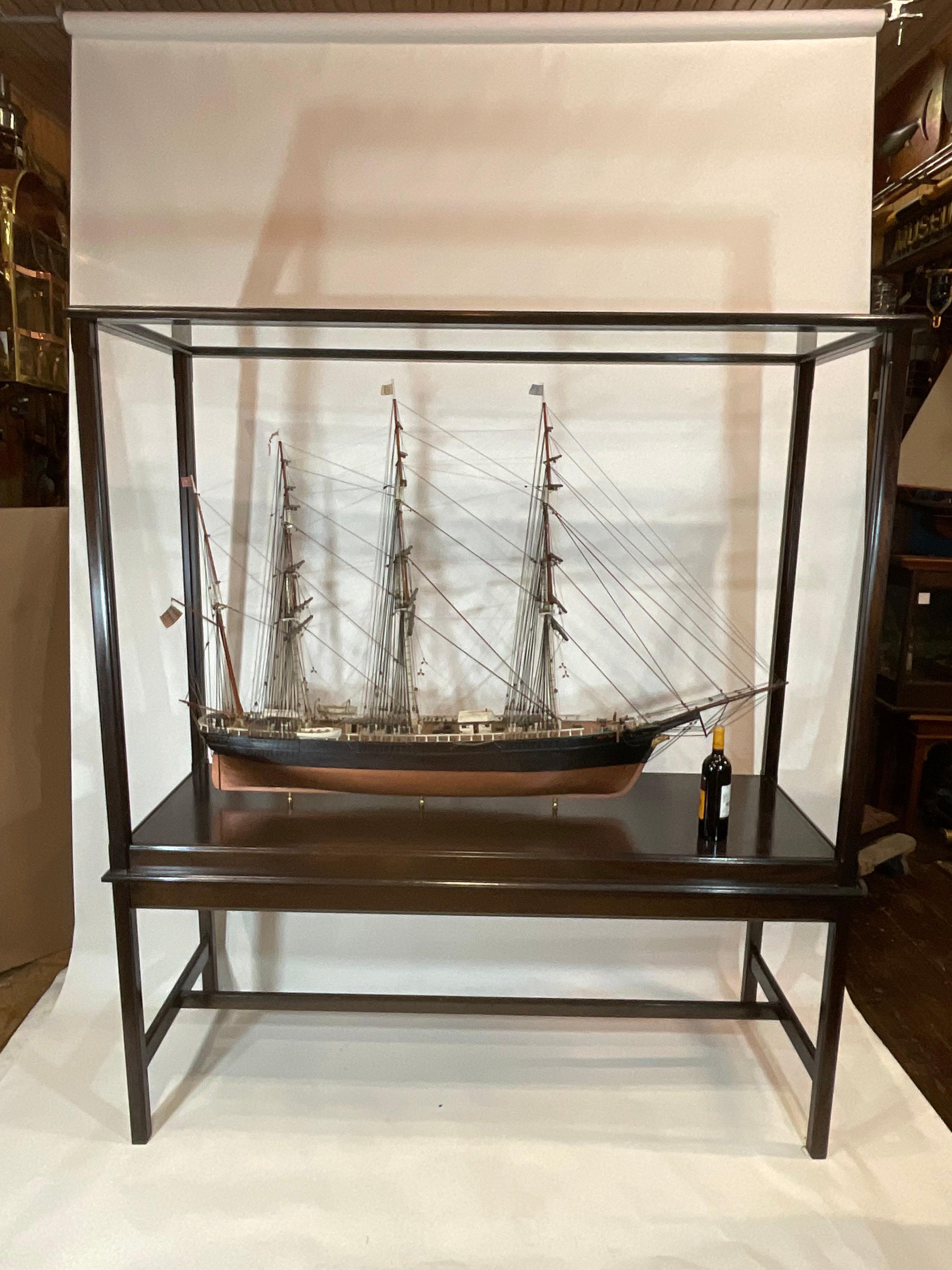 Hochwertiges Modell des in Boston gebauten Klipperschiffs 