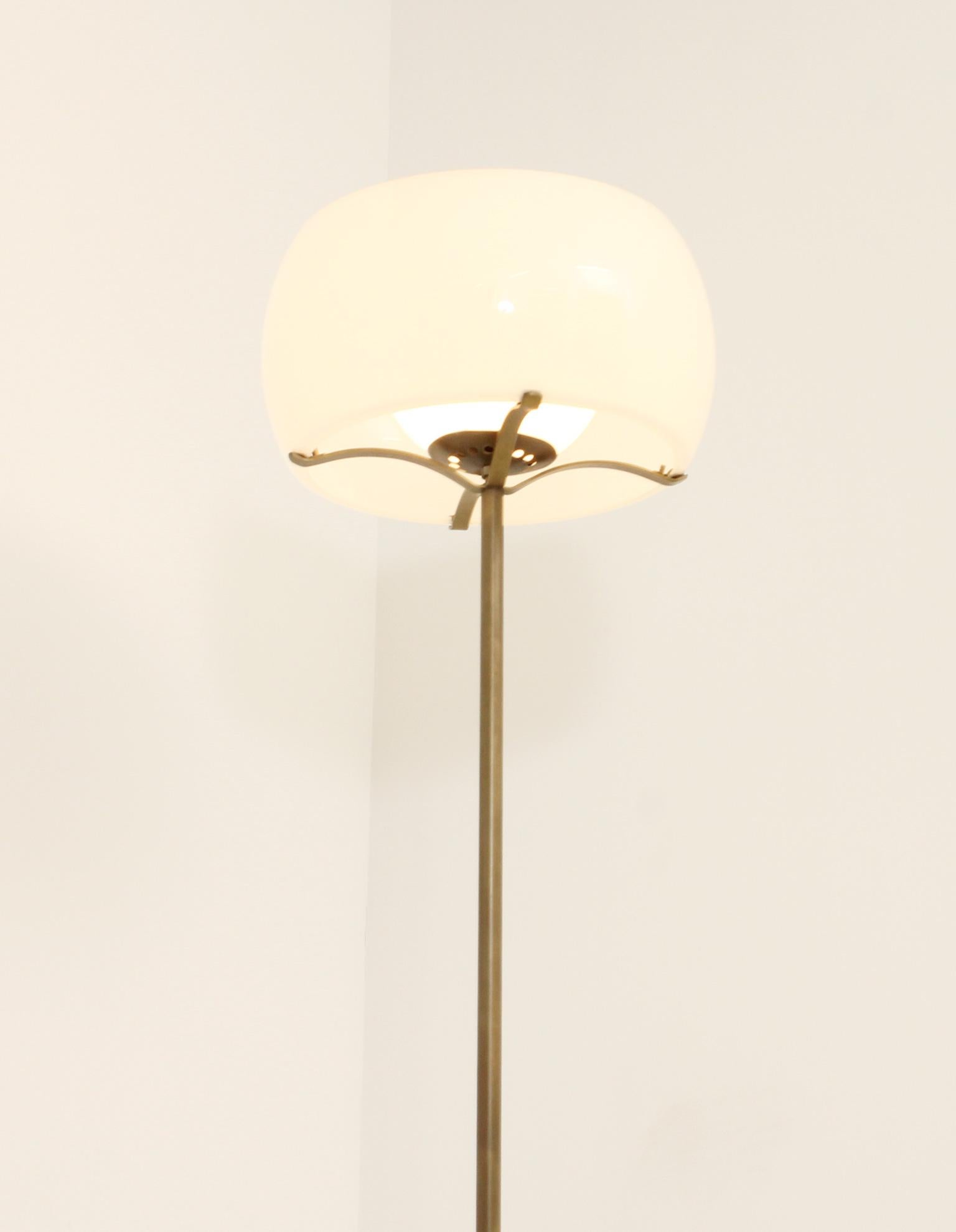 Clitunno Floor Lamp in Bronze Edition by Vico Magistretti for Artemide, 1963 For Sale 6