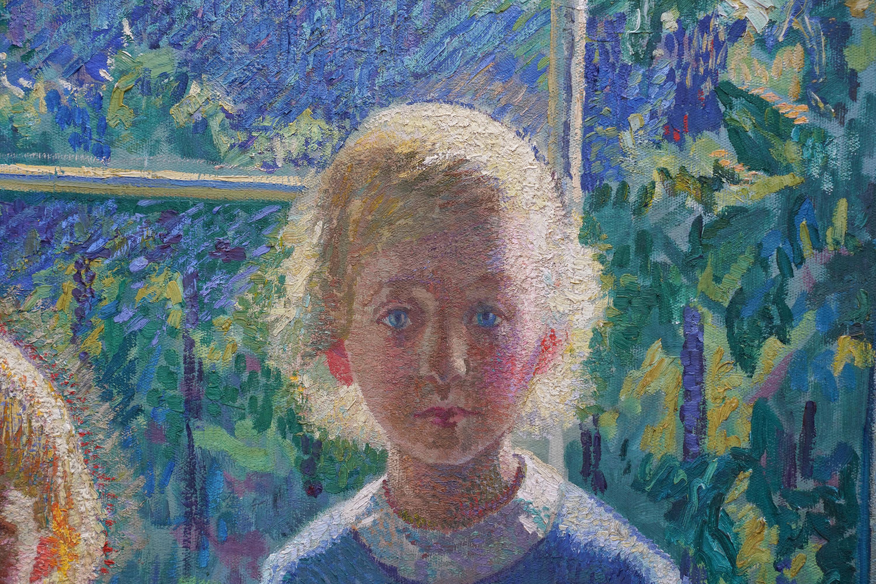 Retrato de dos hermanas junto a una ventana - Pintura al óleo británica de 1918 de la Escuela Slade en venta 1