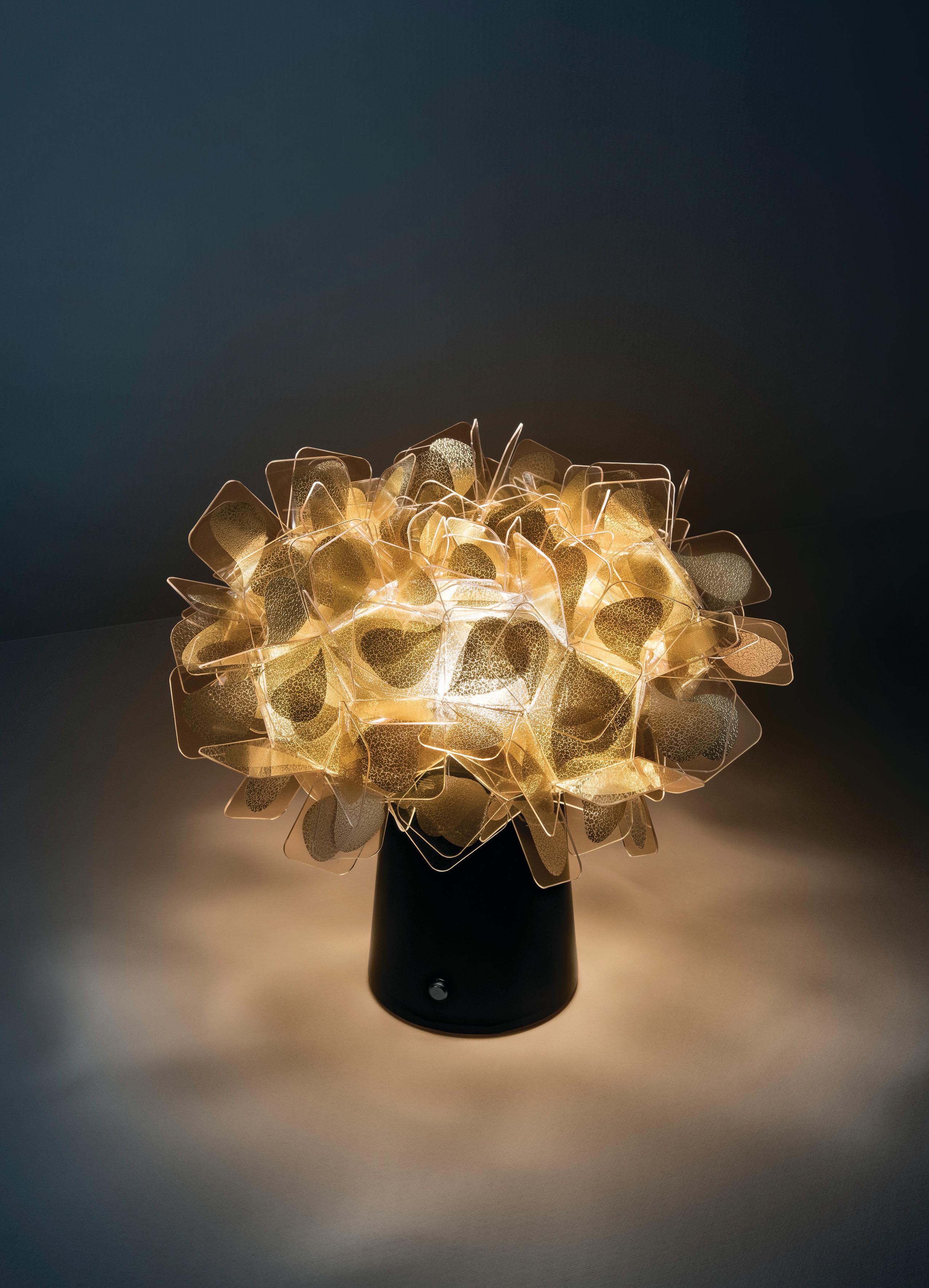 SLAMP -Clizia Tisch - Mama Non Mama Gold - Dunkler Sockel entworfen von Adriano Rachele im Zustand „Neu“ im Angebot in Pomezia, Rome