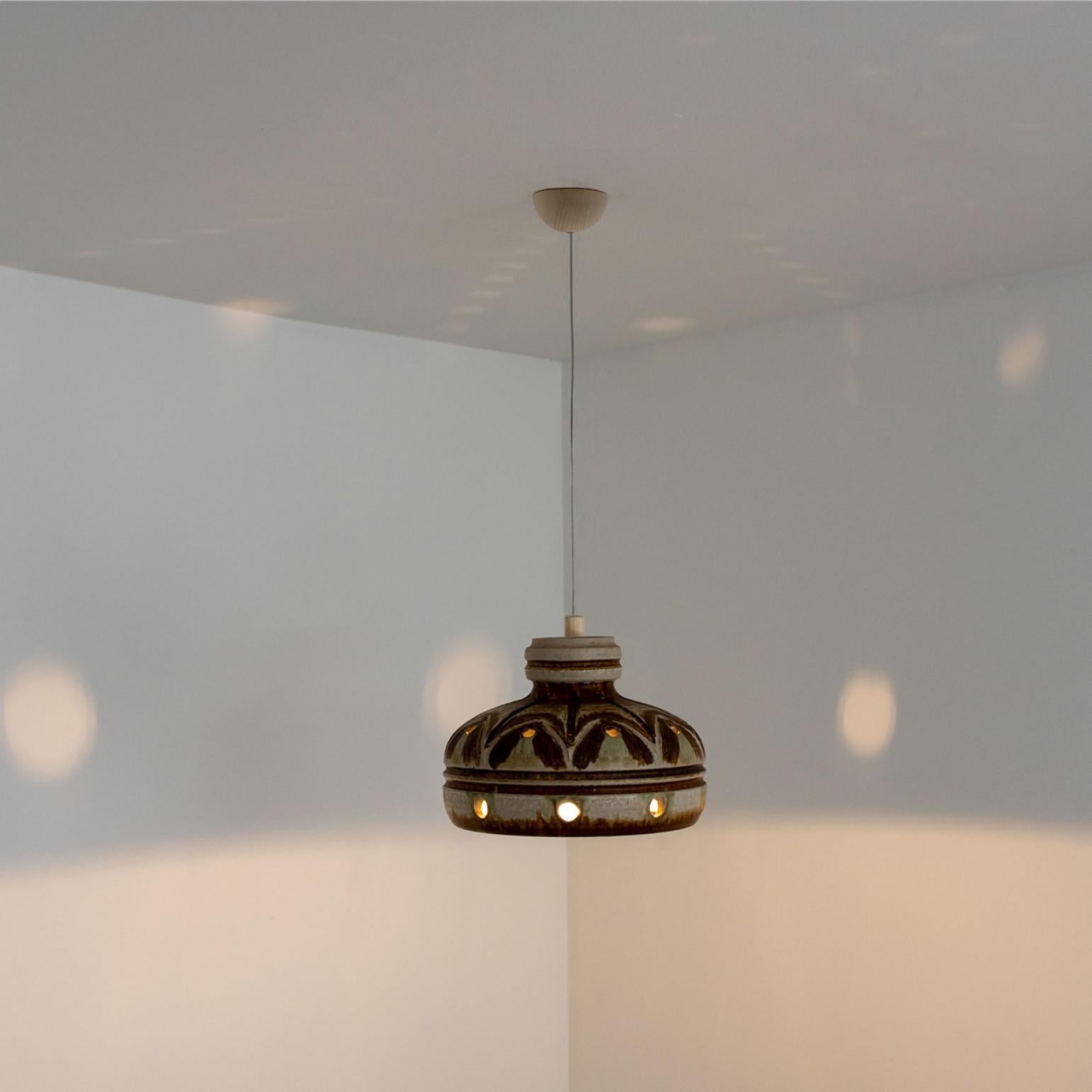 Cloche Ivory Terra Ceramic Pendant Light, Denmark, 1970 For Sale 3