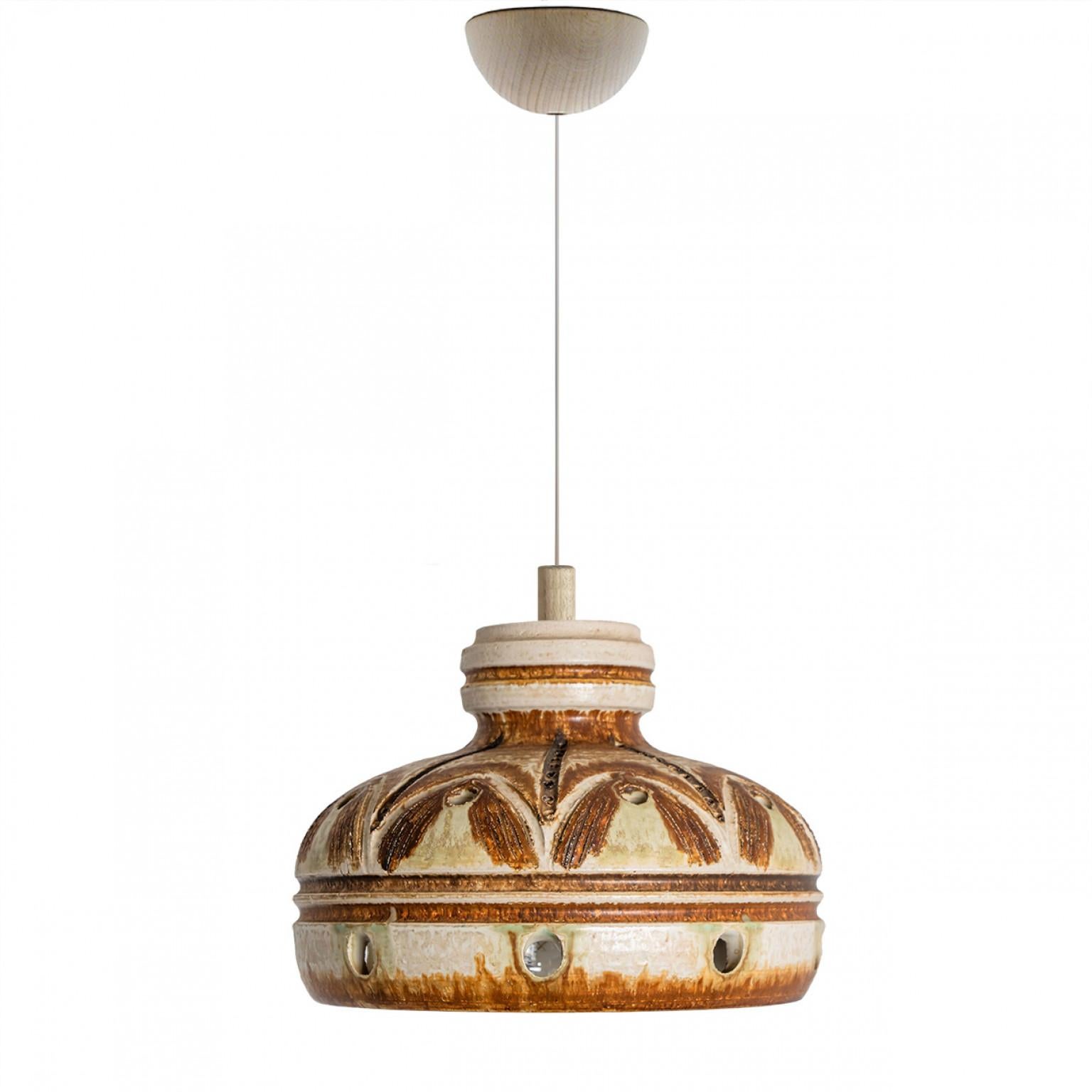 Cloche Ivory Terra Ceramic Pendant Light, Denmark, 1970 For Sale 1