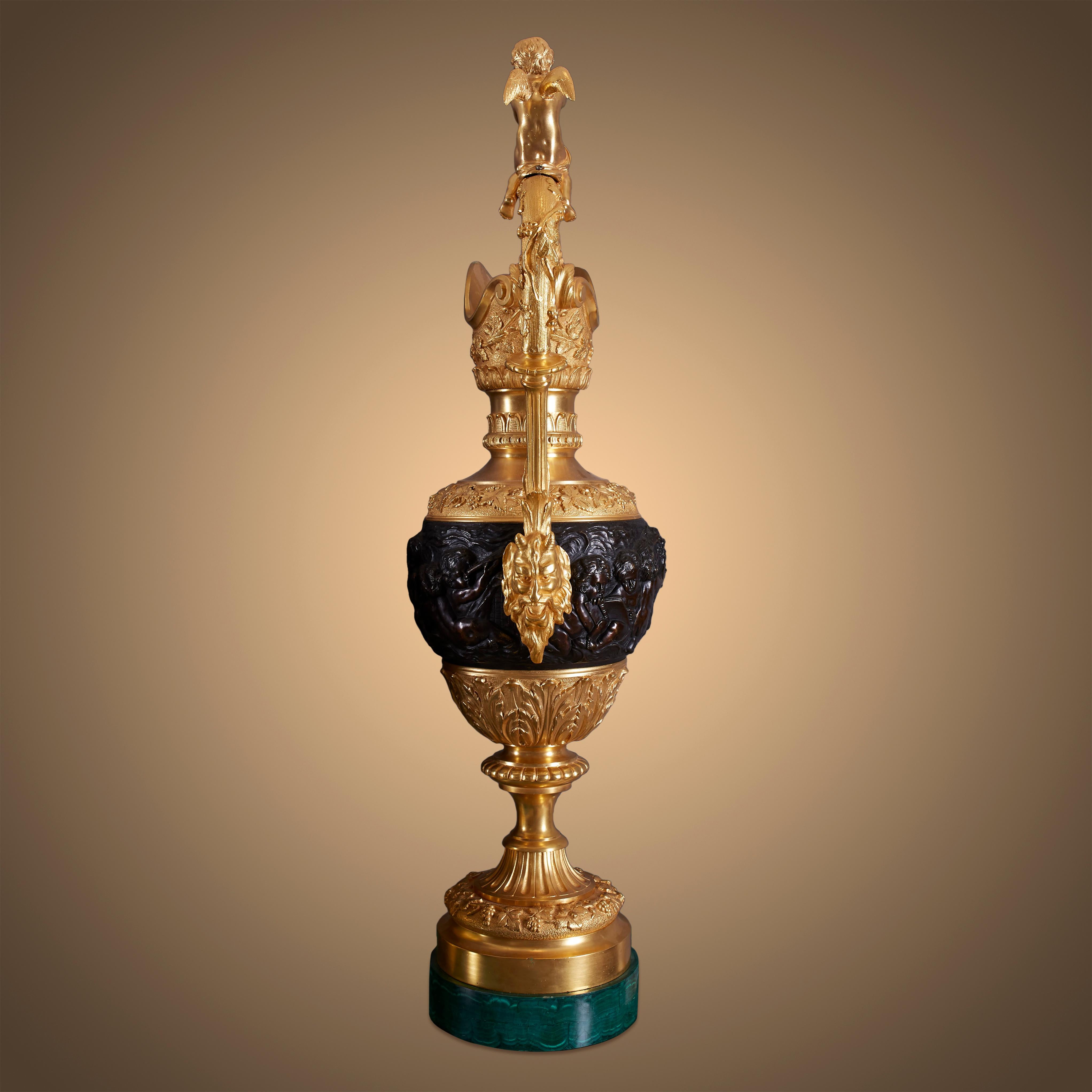Clock and vase Set 19th Century Louis Philippe Charles X style with 8-song en vente 6