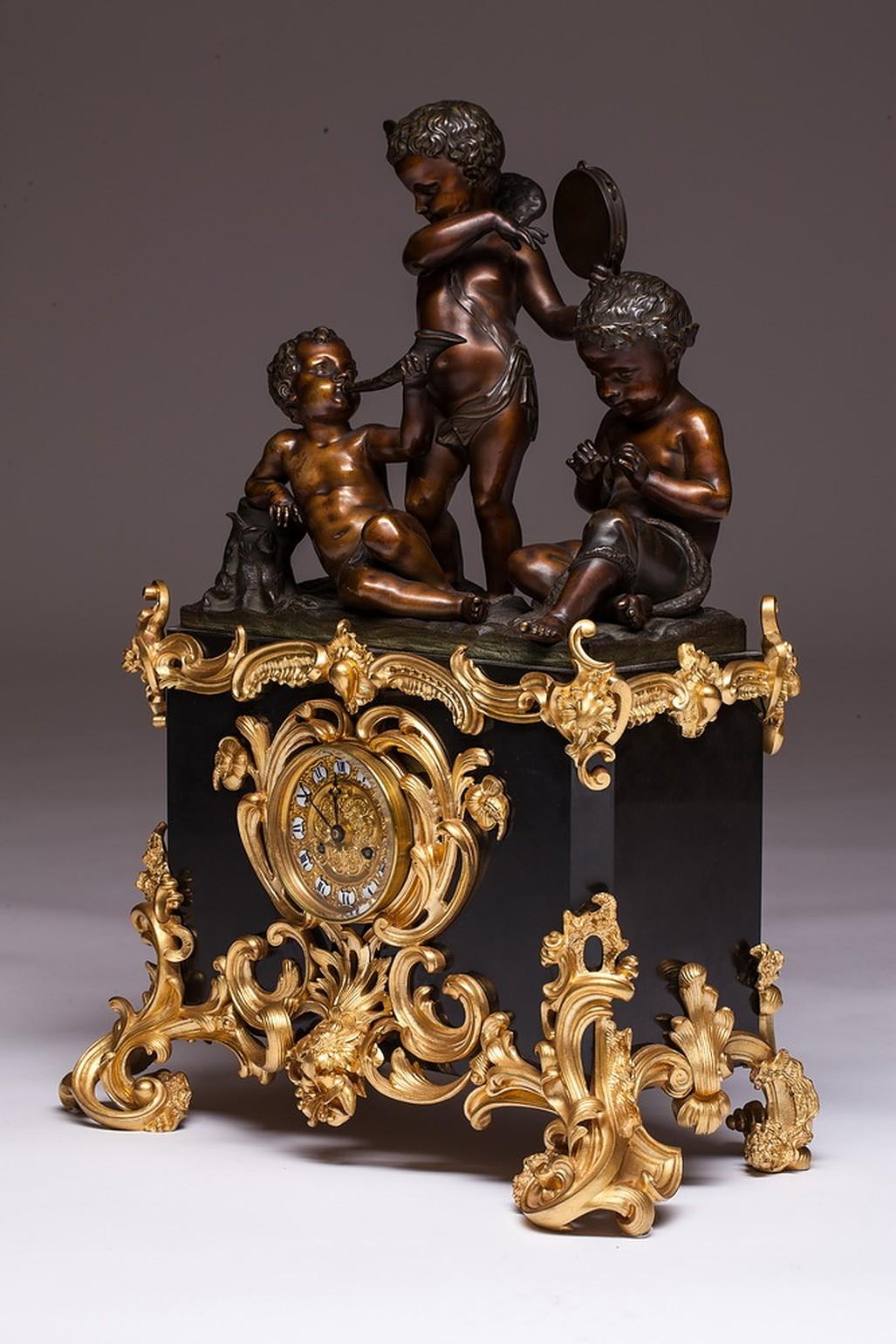 Clock by Deniere A Paris and Cailleaux Antique Bronze and Marble Mantel Clock In Excellent Condition For Sale In Vilnius, LT