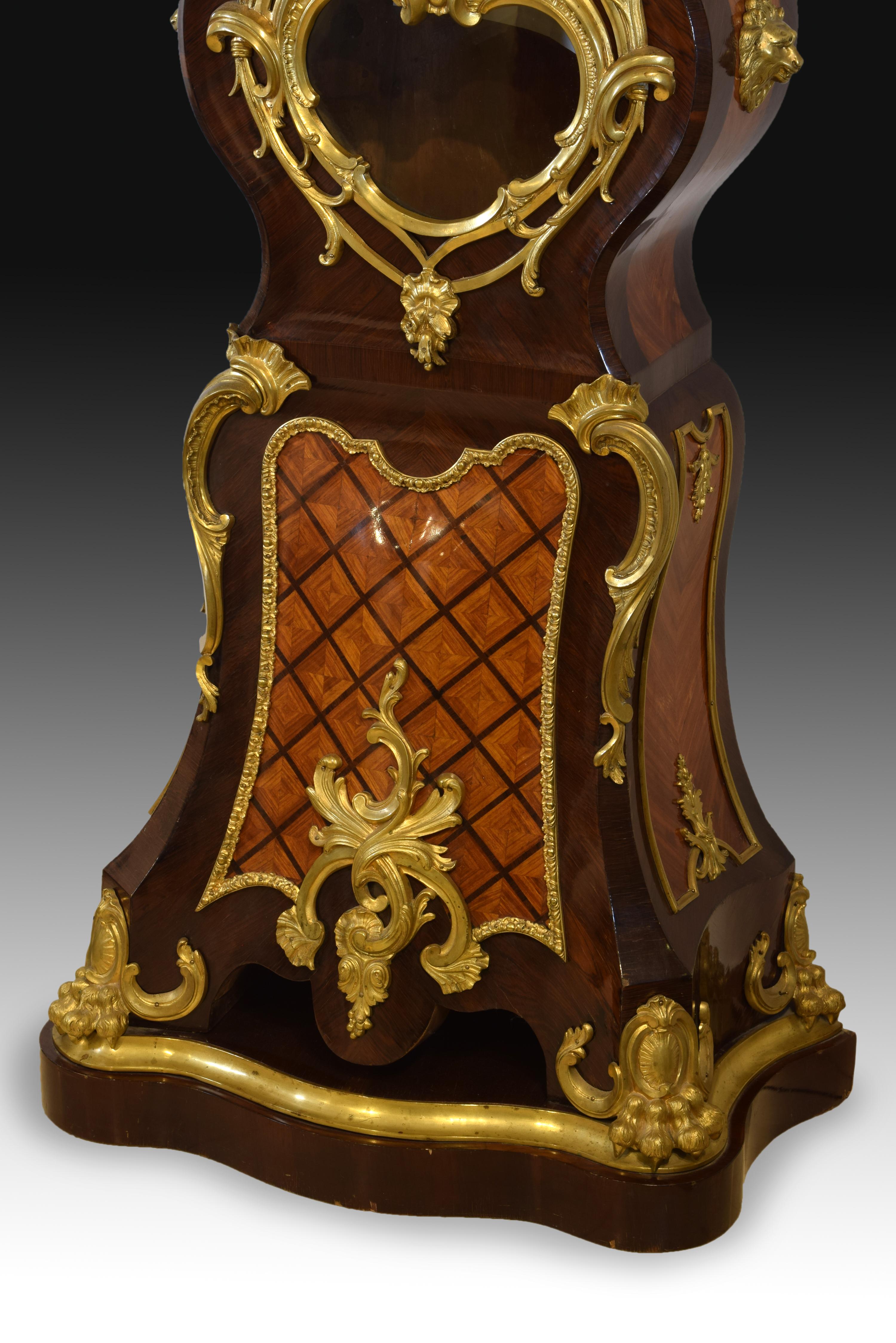 Uhr, Frankreich, 19. Jahrhundert, nach Charles Cressent 'Frankreich, 1685-1768' im Zustand „Relativ gut“ im Angebot in Madrid, ES