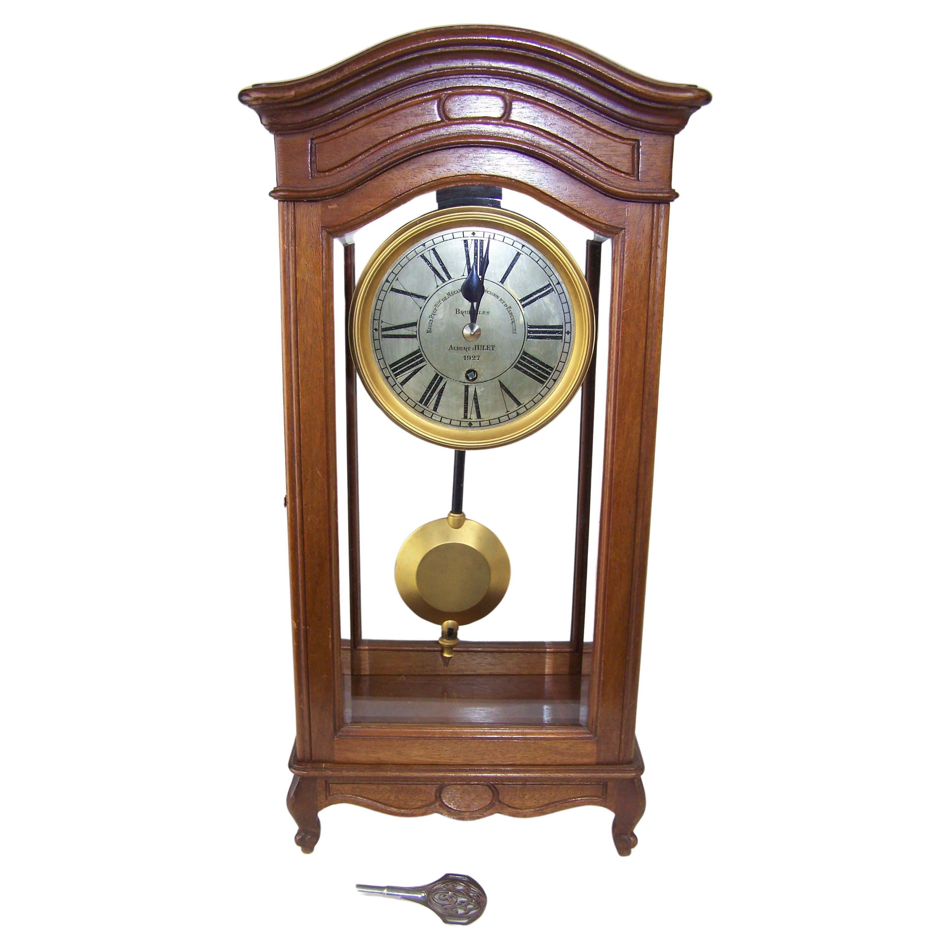 Clock from the Brussels school (1927)