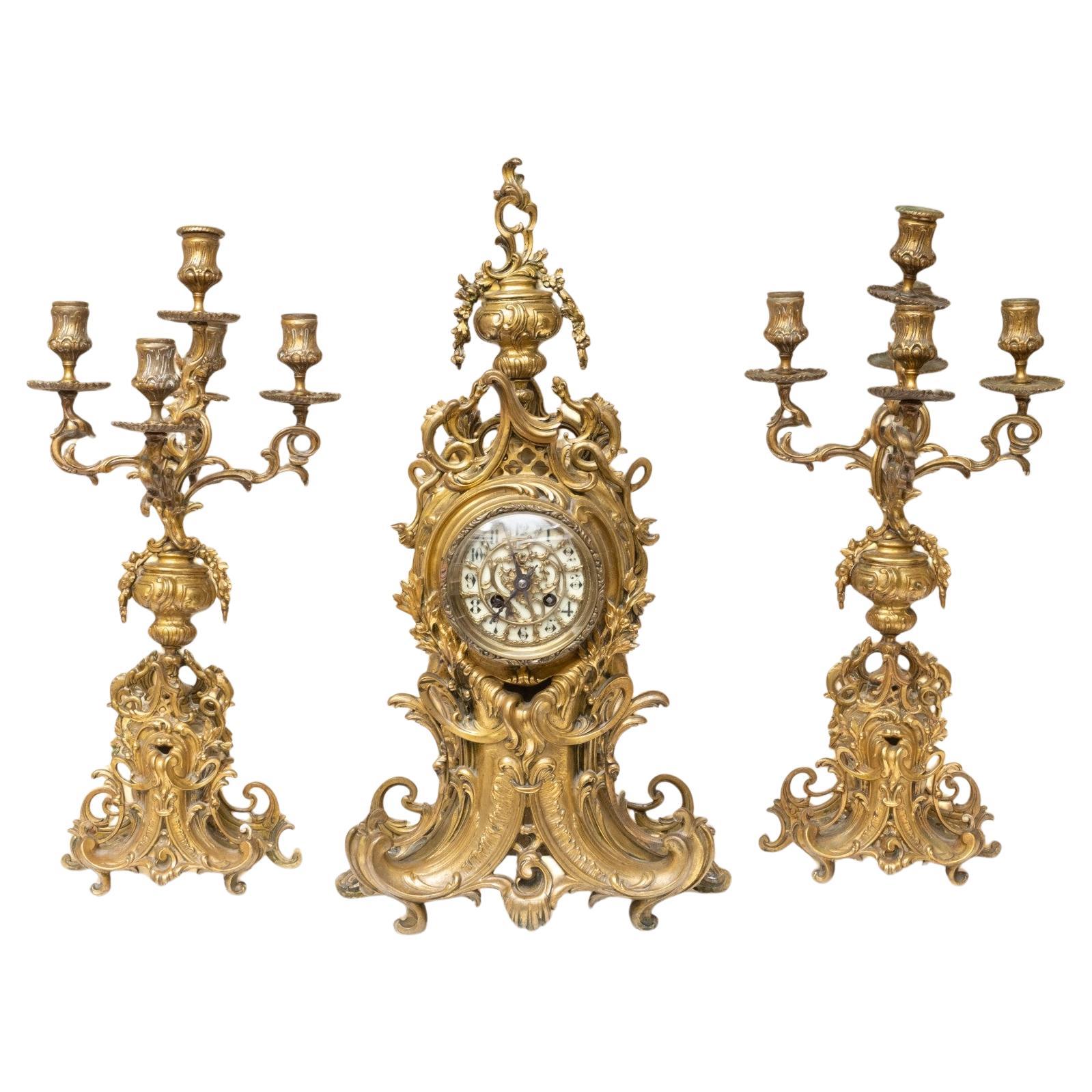 Uhren-Garnitur-Kaminsims, beeindruckend, 21 Zoll hoch, vergoldete Bronze im Angebot