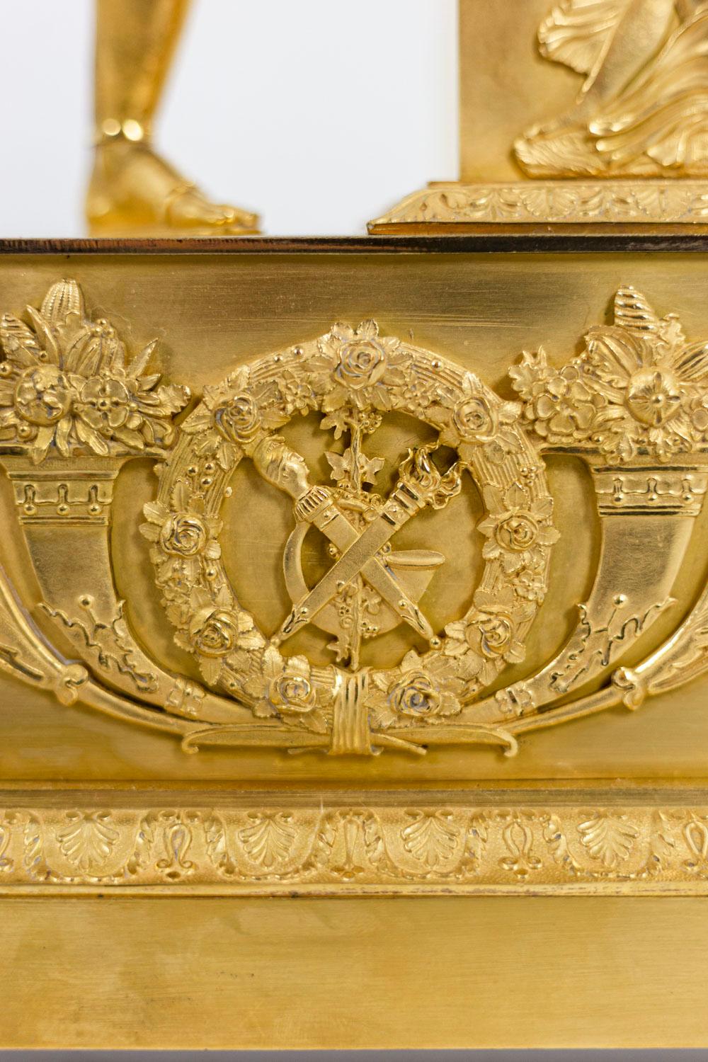 Horloge en bronze doré, période Empire en vente 2