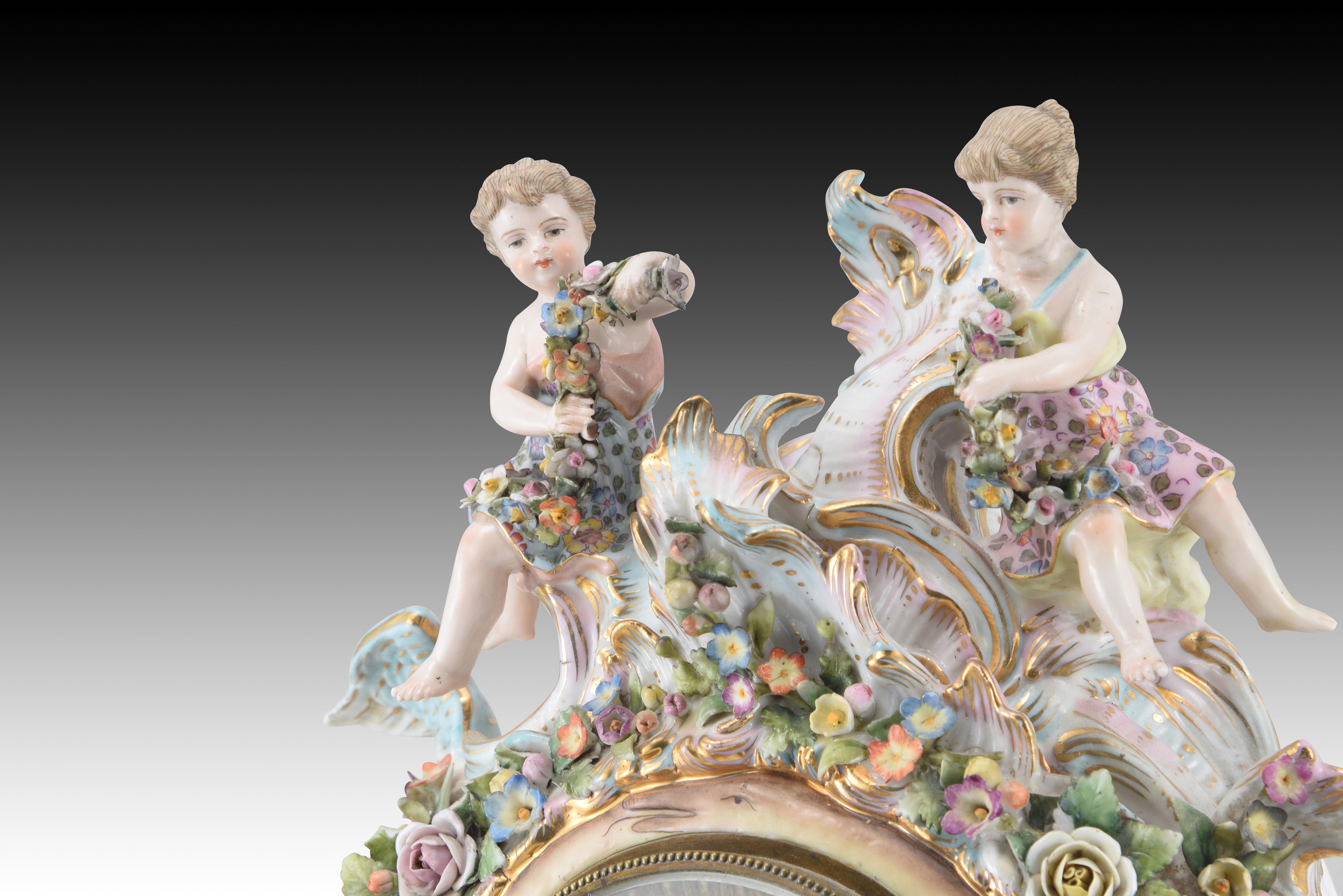Clock. Porcelain, metal, glass. Lenzkirch, Germany, late 19th century.  4