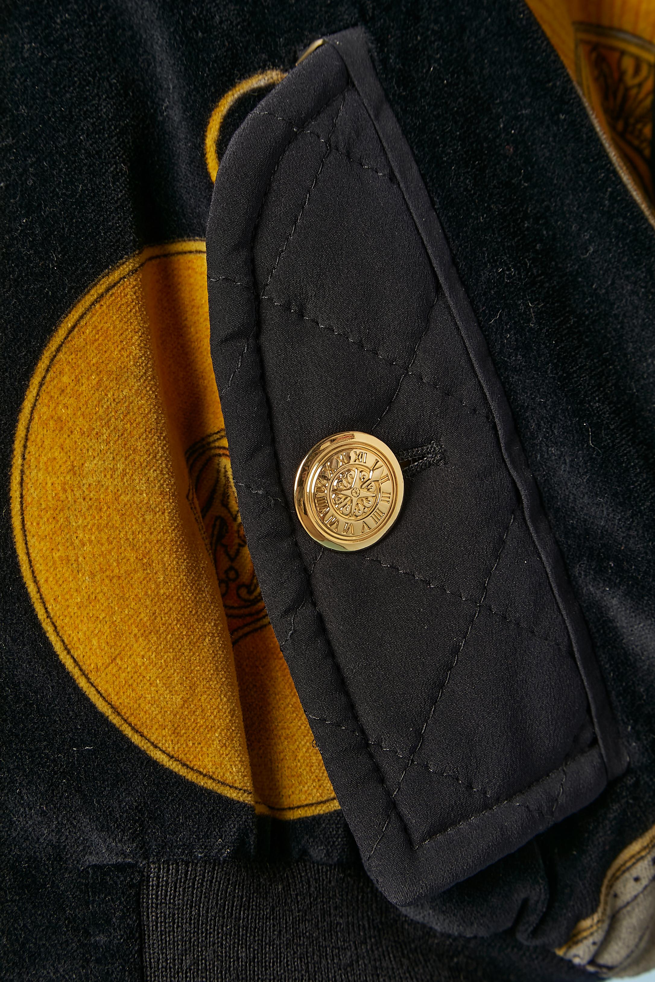 „Uhr“ Bedruckte und gepolsterte Samtjacke mit Reißverschluss Escada ca. 1980''s  (Schwarz) im Angebot