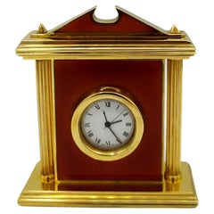 Reloj Esmalte rojo cocido sobre guillochè, con columnas en Salimbeni Neoclásico